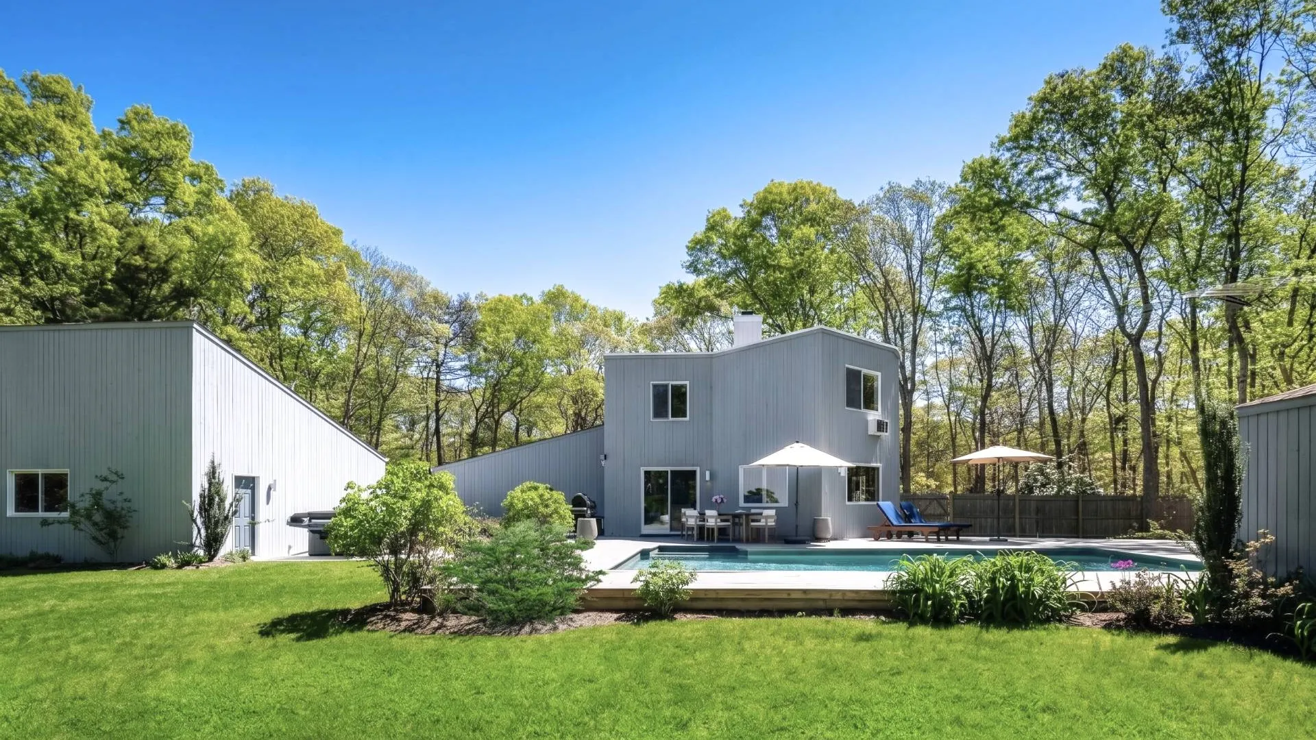Property at 11 North Quarter Road, Westhampton, NY 11977 17