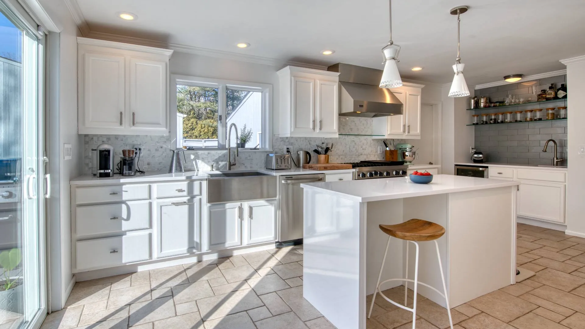 Property at 11 North Quarter Road, Westhampton, NY 11977 4