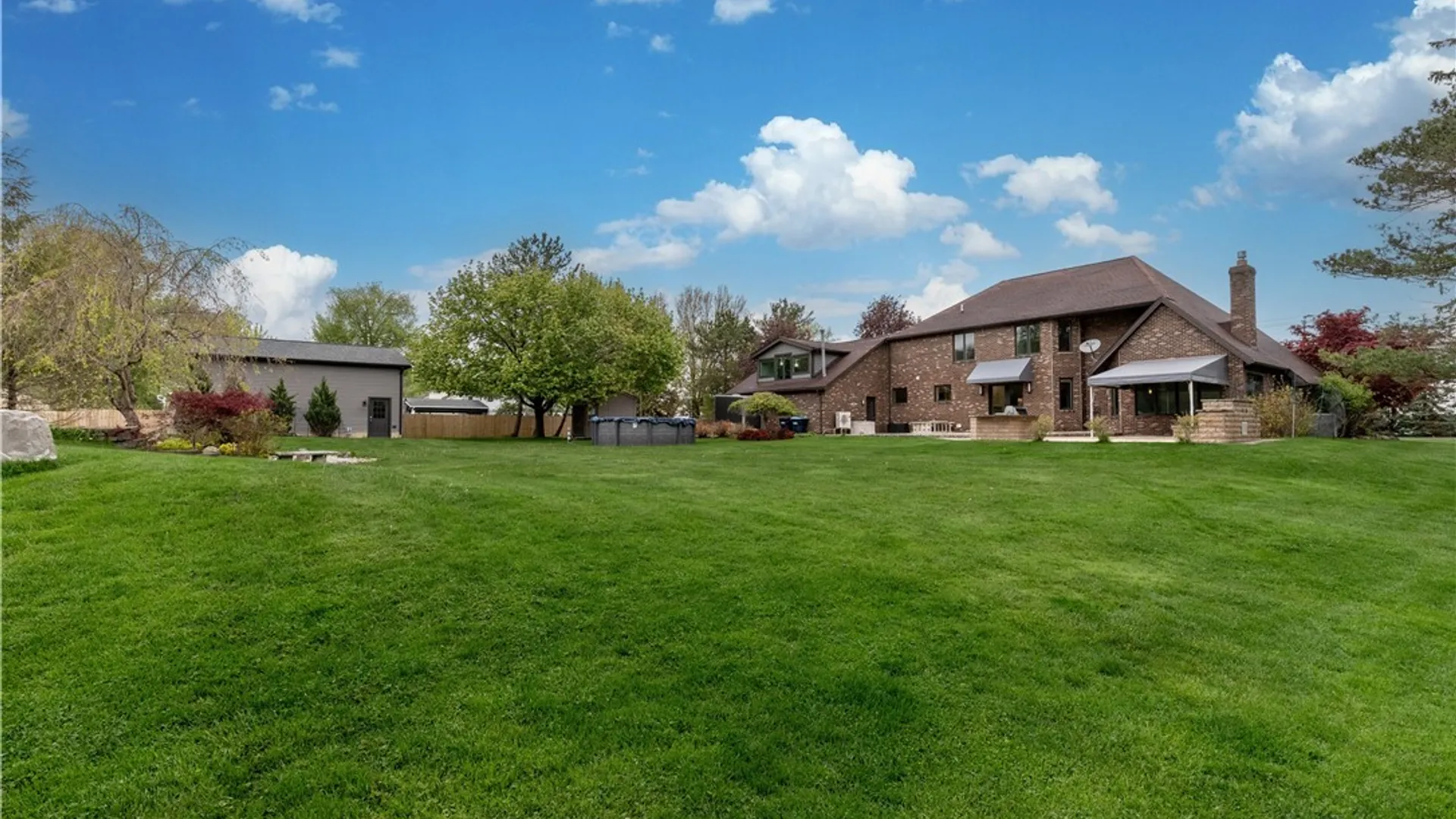 Property at 4950 East River Road, Grand Island, NY 14072 5