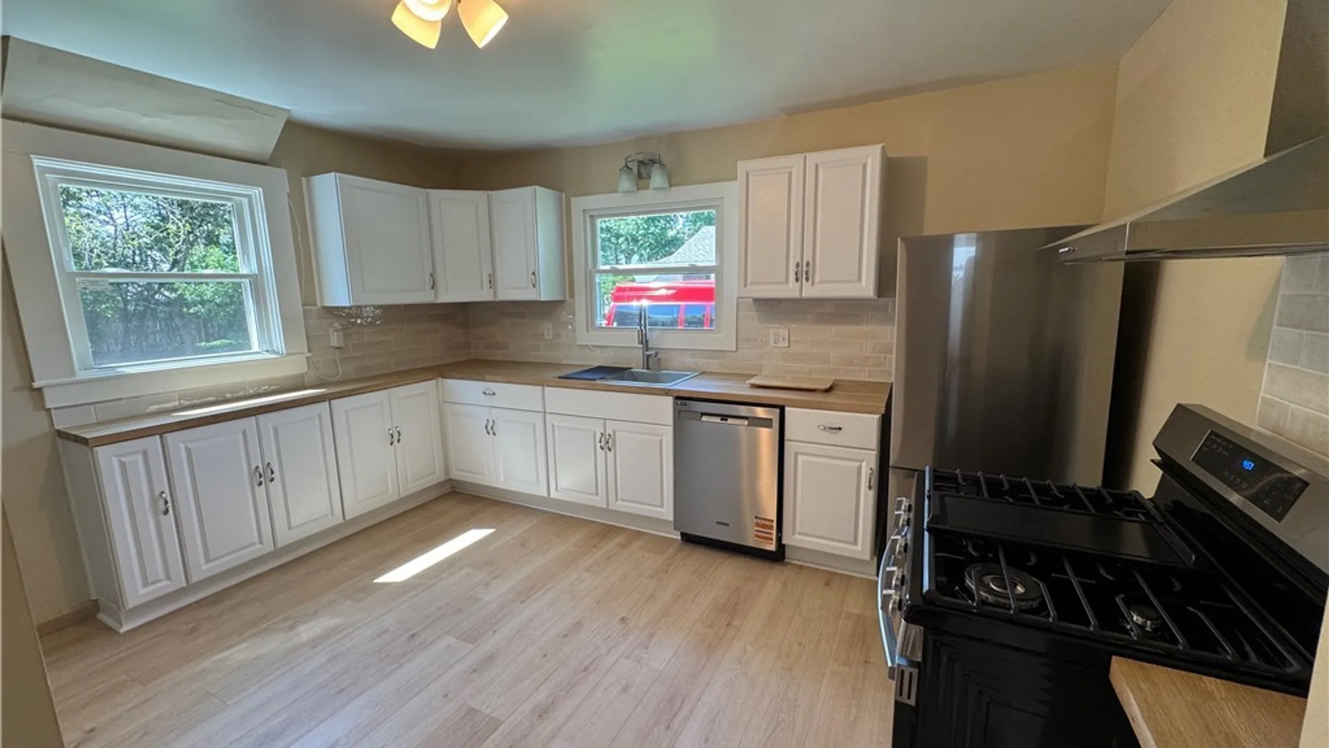 Property at 423 Wendell, Syracuse, NY 13203 10