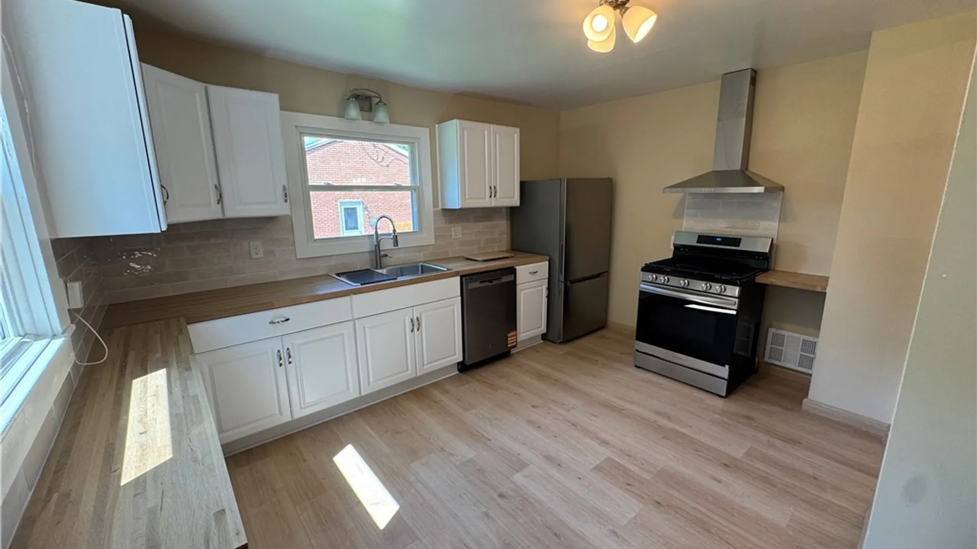 Property at 423 Wendell, Syracuse, NY 13203 11