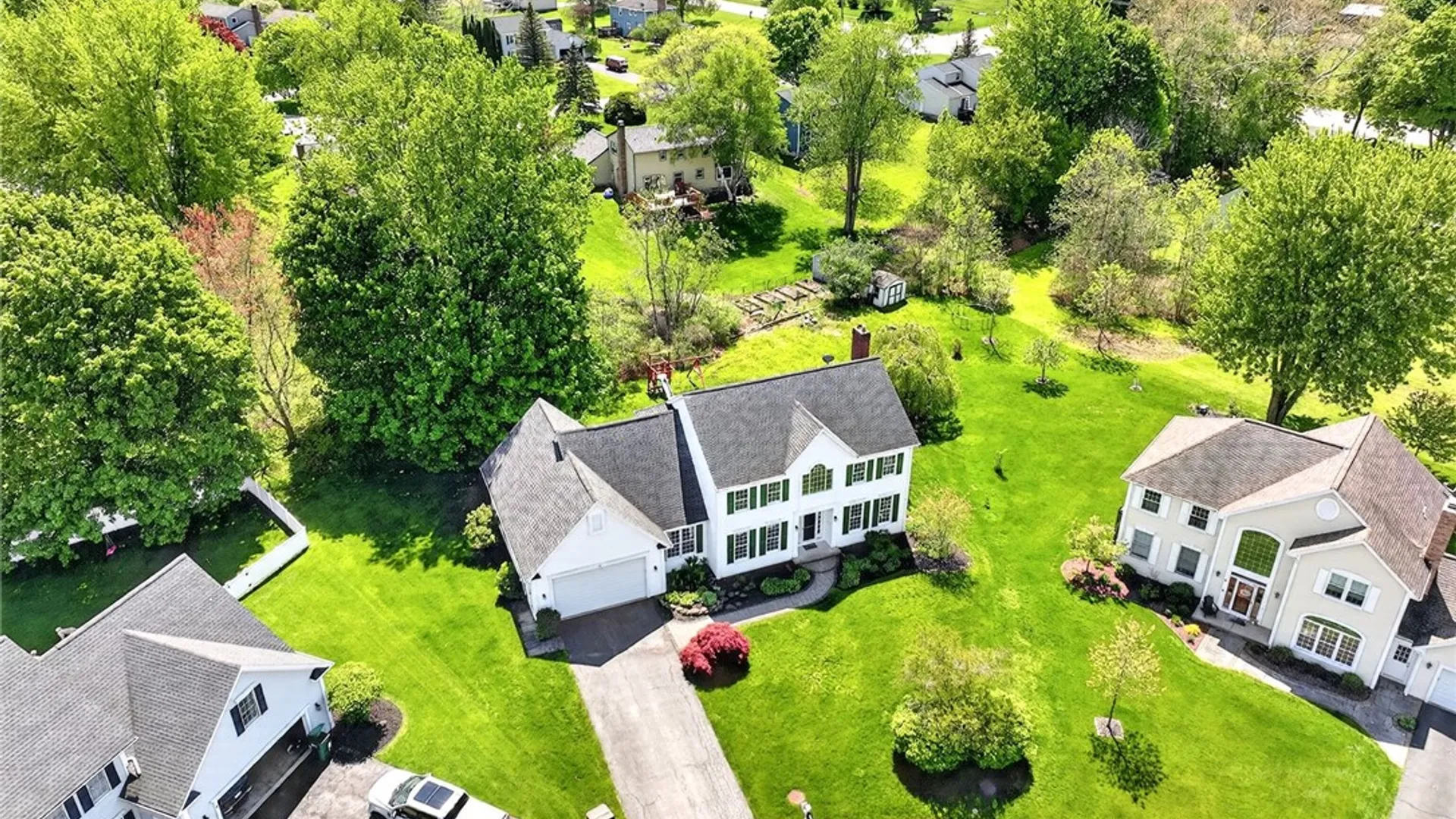 Property at 5 Lacosta Court, Perinton, NY 14450 3