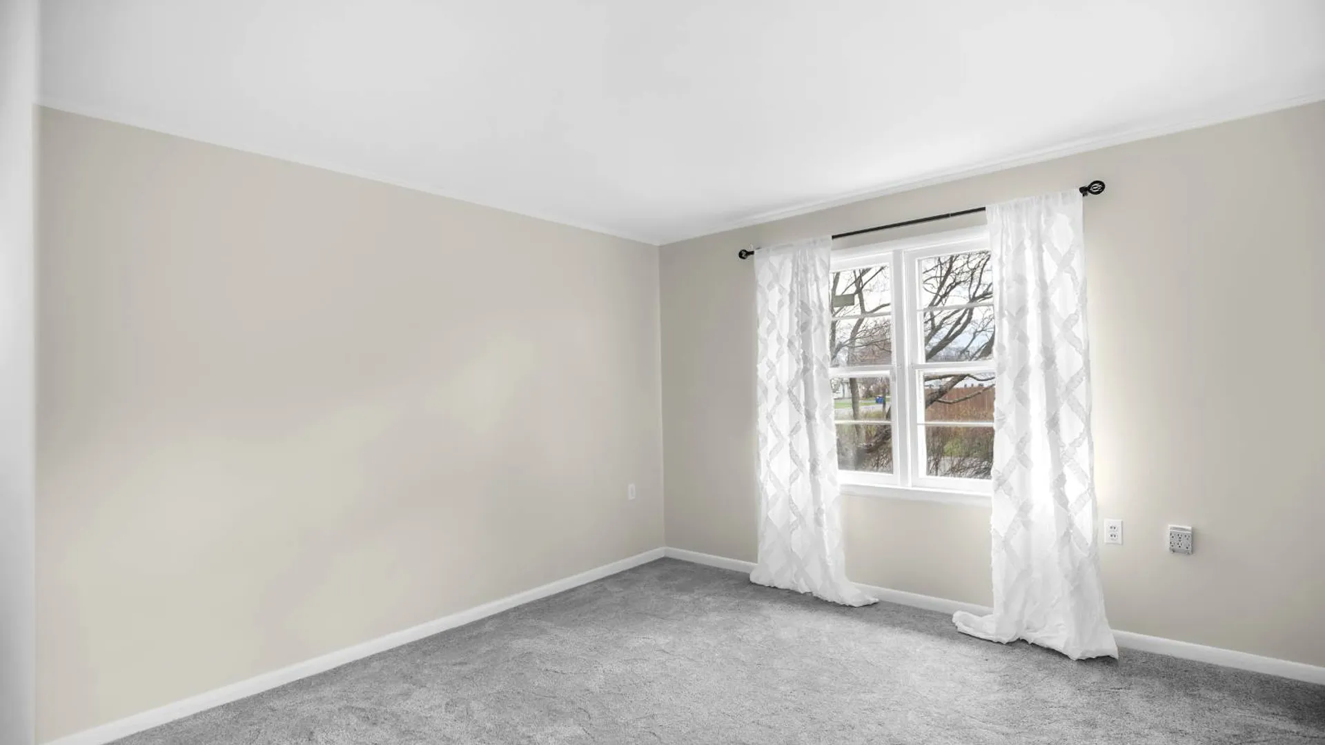 Property at 161 Doris Street, Port Ewen, NY 12466 13