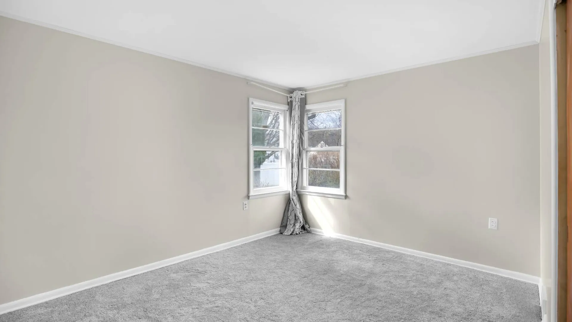 Property at 161 Doris Street, Port Ewen, NY 12466 8