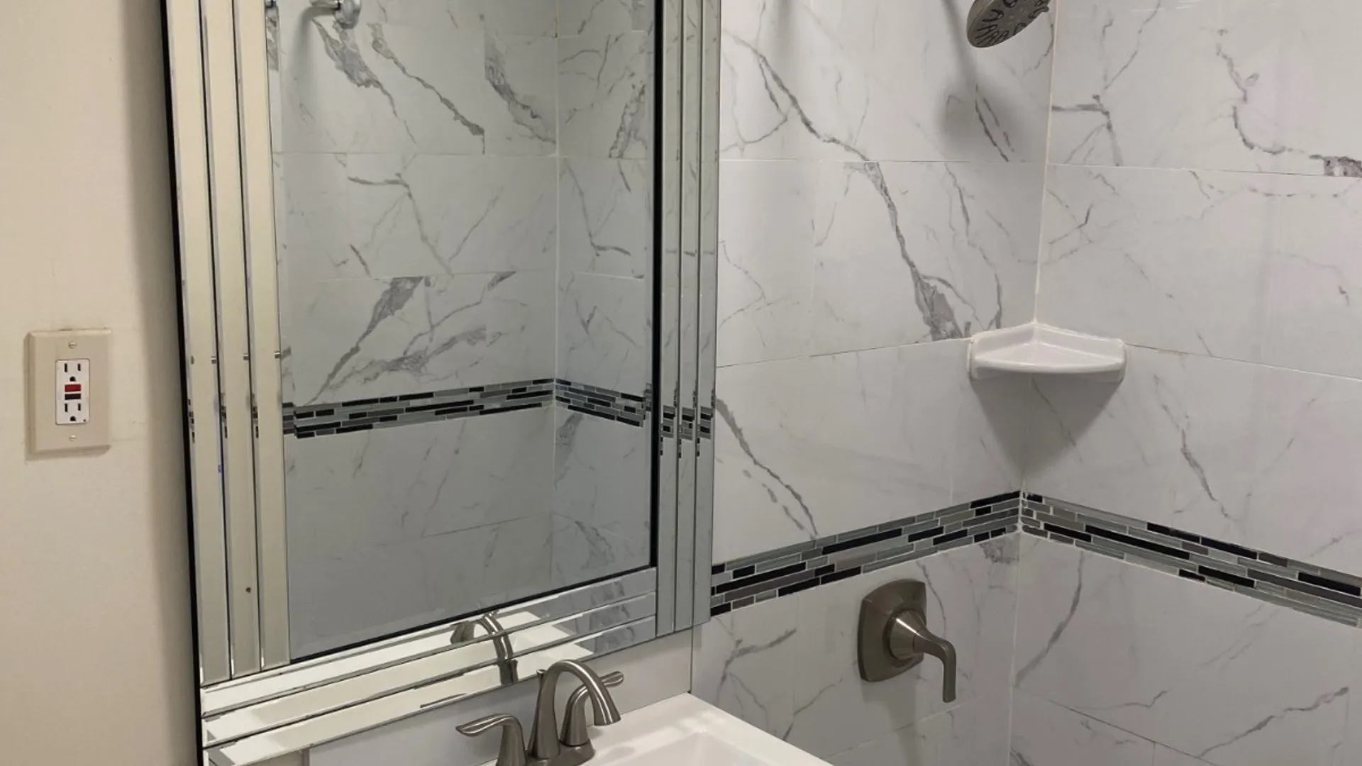 Property at 944 adee avenue, Bronx, NY 10469 2