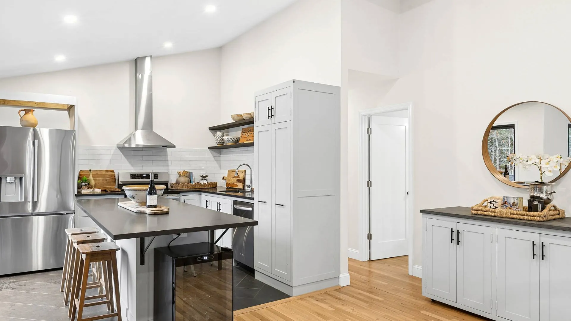 Property at 28 Seabright Ave, East Hampton, NY 11937 2