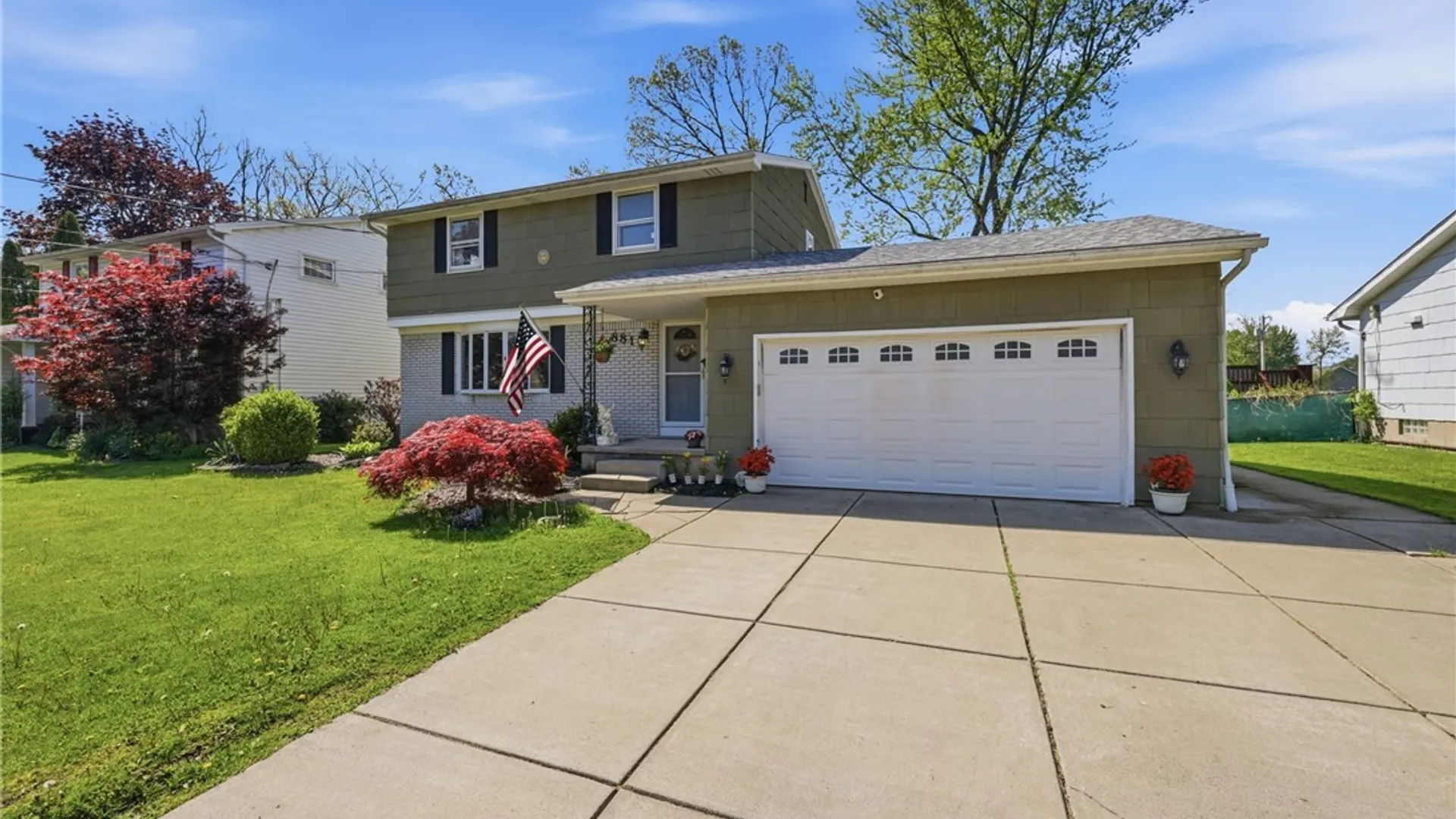 Property at 881 Castlebar Drive, North Tonawanda, NY 14120 2