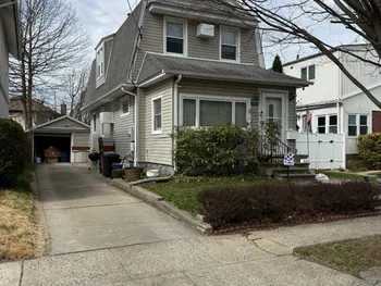 Property at 104 barwick, Floral Park, NY 11001