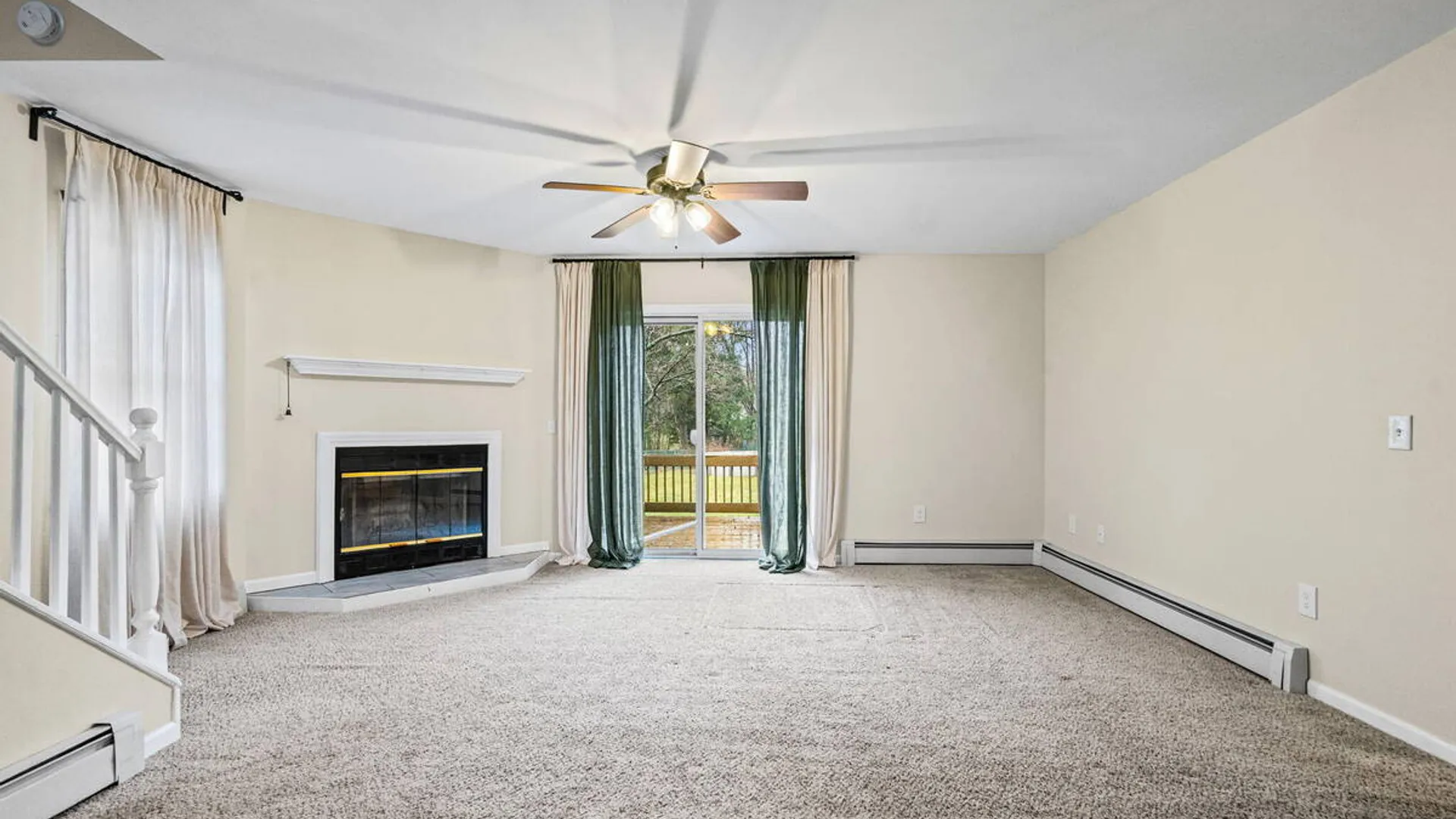 Property at 1002 Fort Hunter Road, Rotterdam, NY 12303 8