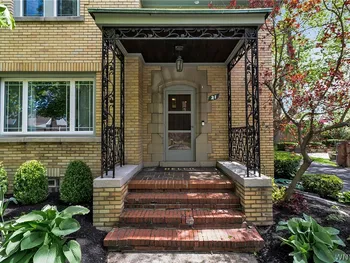 Property at 21 Briarcliff Road, Cheektowaga, NY 14225