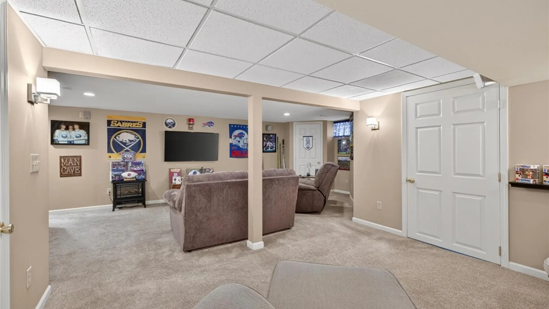 Property at 51 Via Donato, Lancaster, NY 14043 37