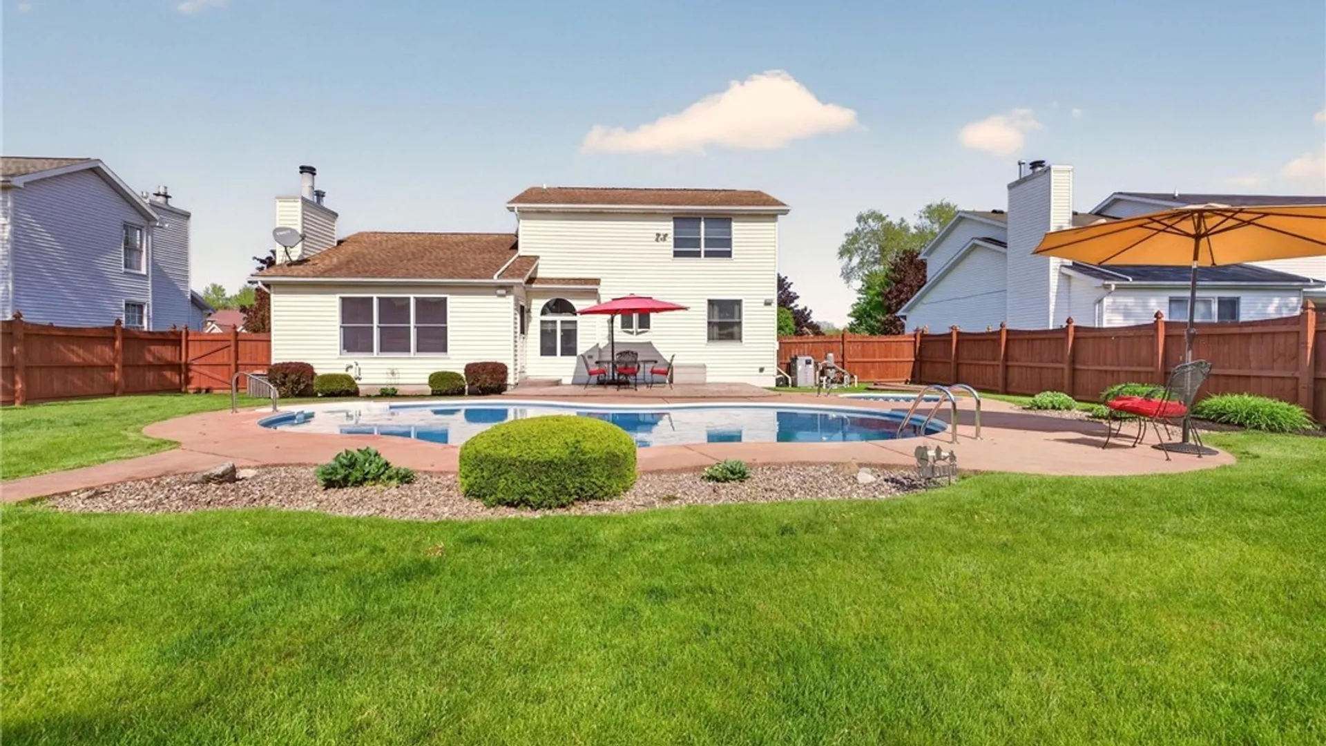 Property at 51 Via Donato, Lancaster, NY 14043 4
