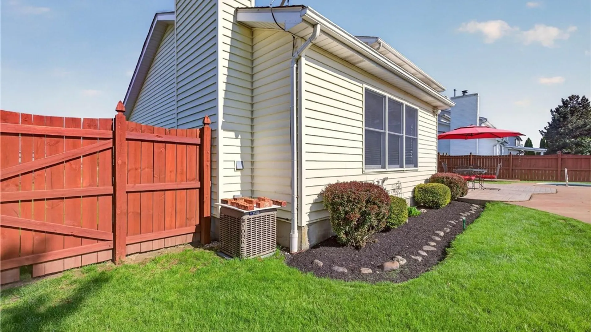 Property at 51 Via Donato, Lancaster, NY 14043 49