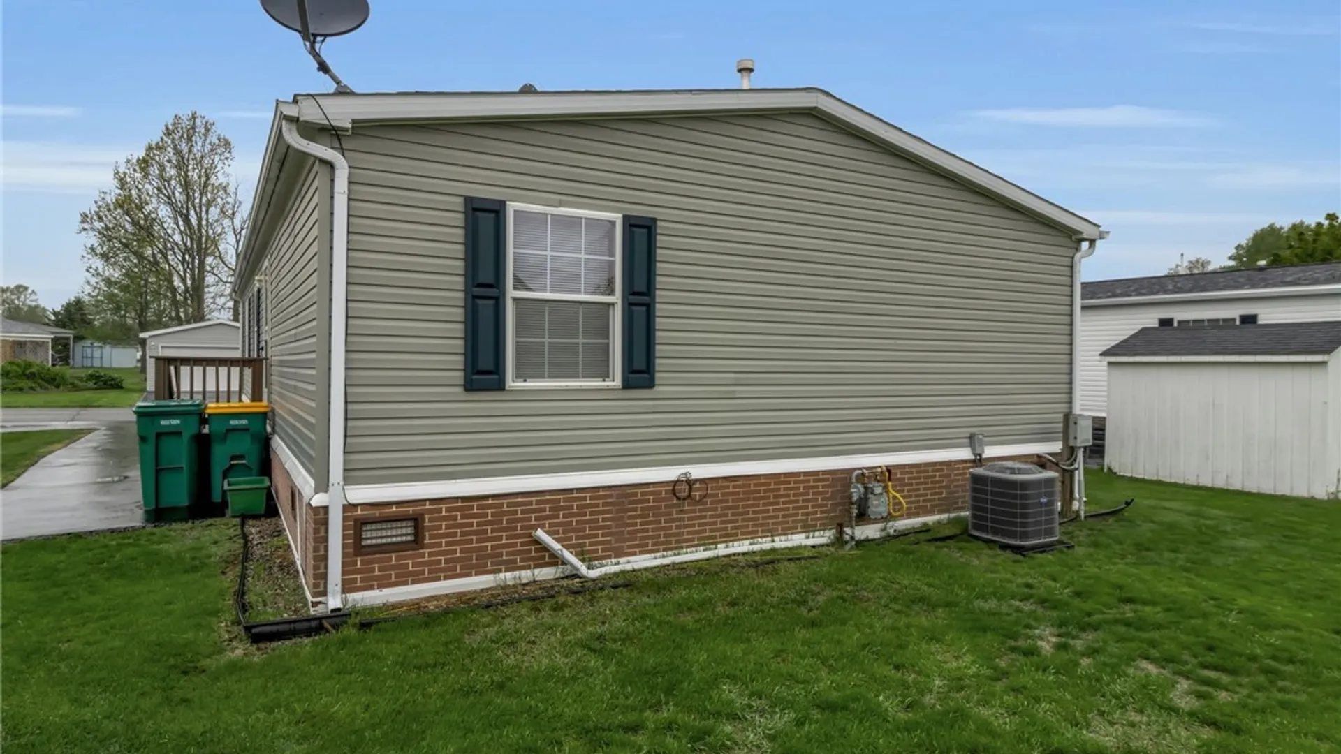 Property at 9899 Tobermory Avenue, Clarence, NY 14031 34