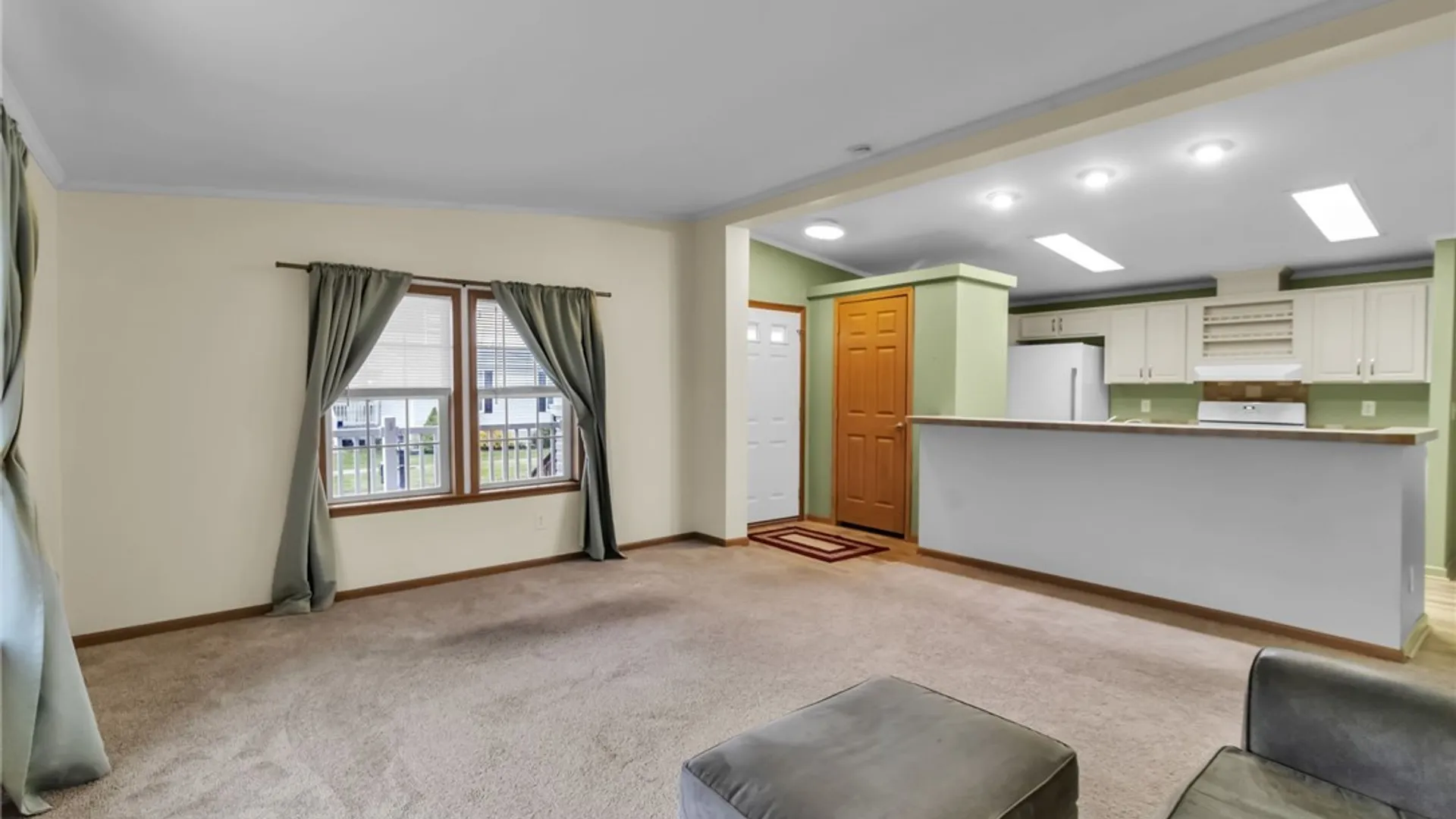 Property at 9899 Tobermory Avenue, Clarence, NY 14031 5