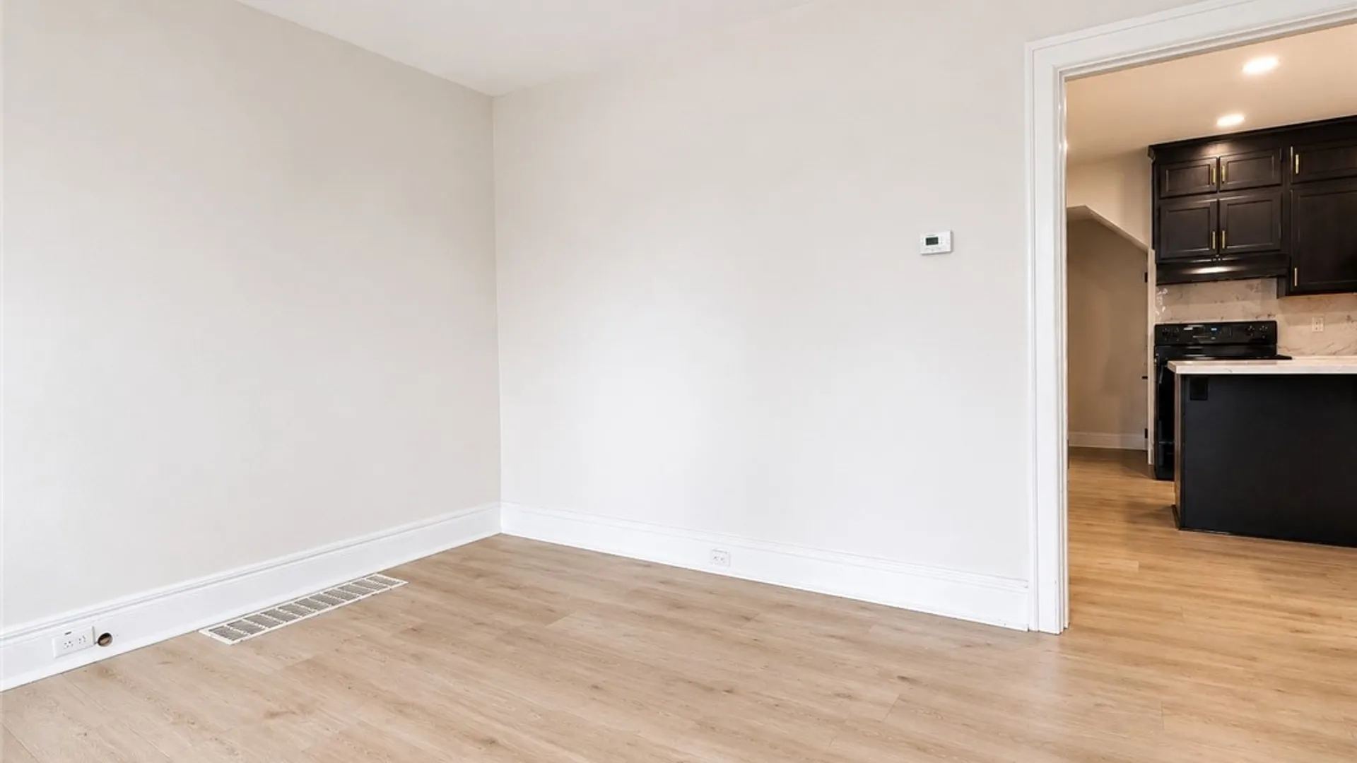 Property at 284 Olmstead Avenue, Lancaster, NY 14043 10