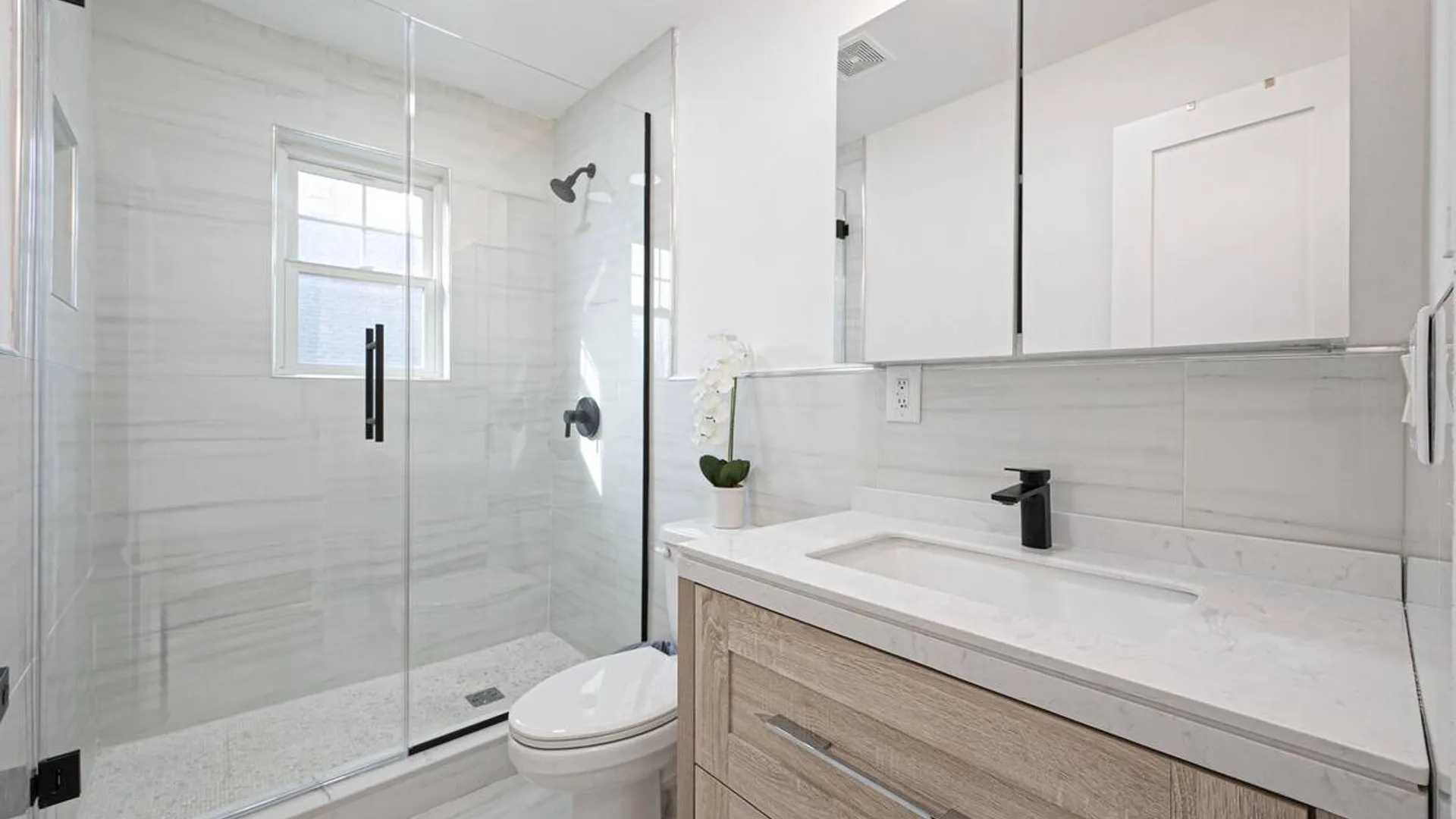 Property at 28 Vanderbilt Avenue, Babylon, NY 11702 27