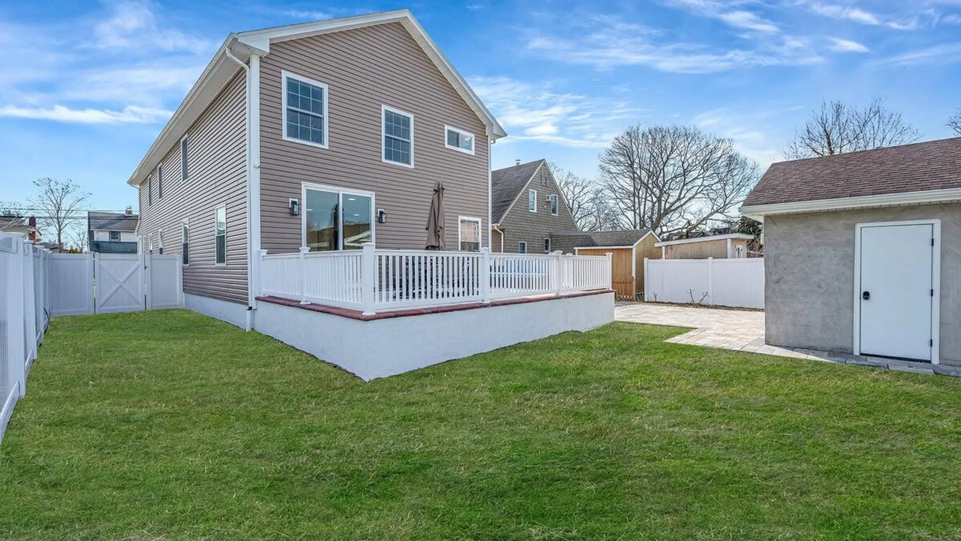 Property at 28 Vanderbilt Avenue, Babylon, NY 11702 40