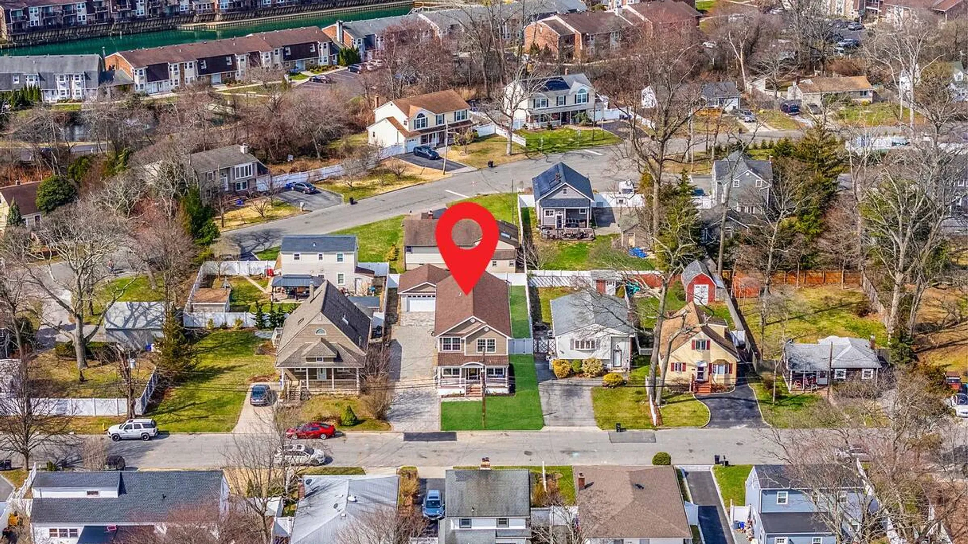 Property at 28 Vanderbilt Avenue, Babylon, NY 11702 47