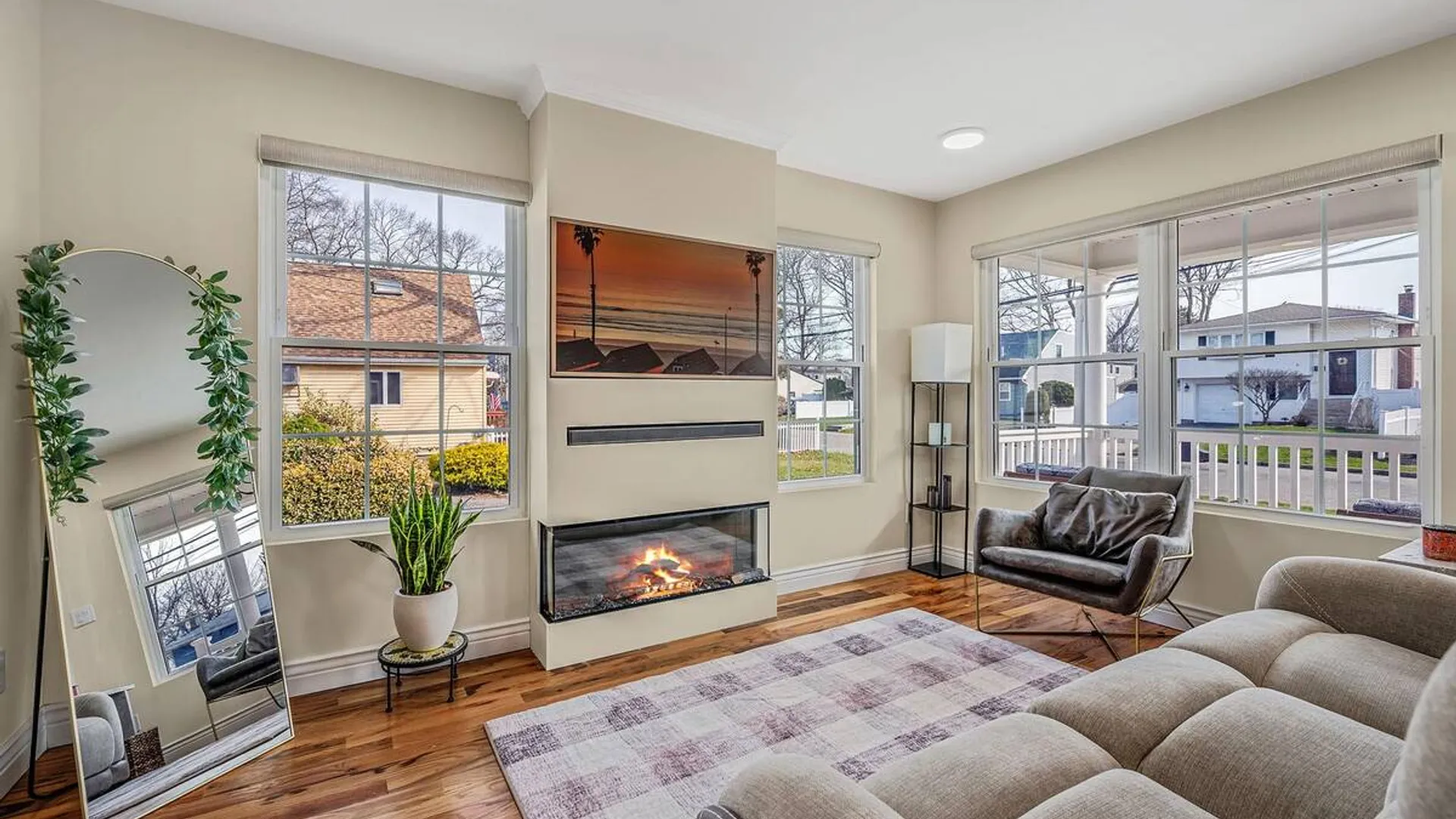 Property at 28 Vanderbilt Avenue, Babylon, NY 11702 8