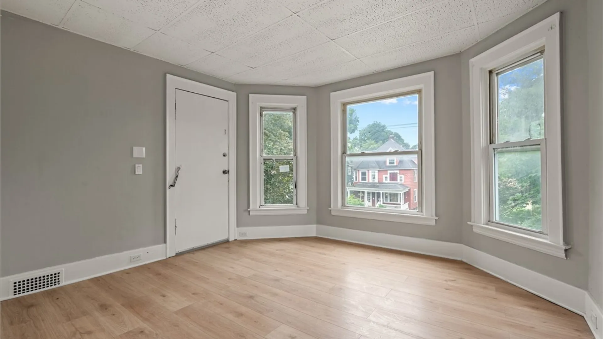 Property at 712 Oak Street, Syracuse, NY 13203 8