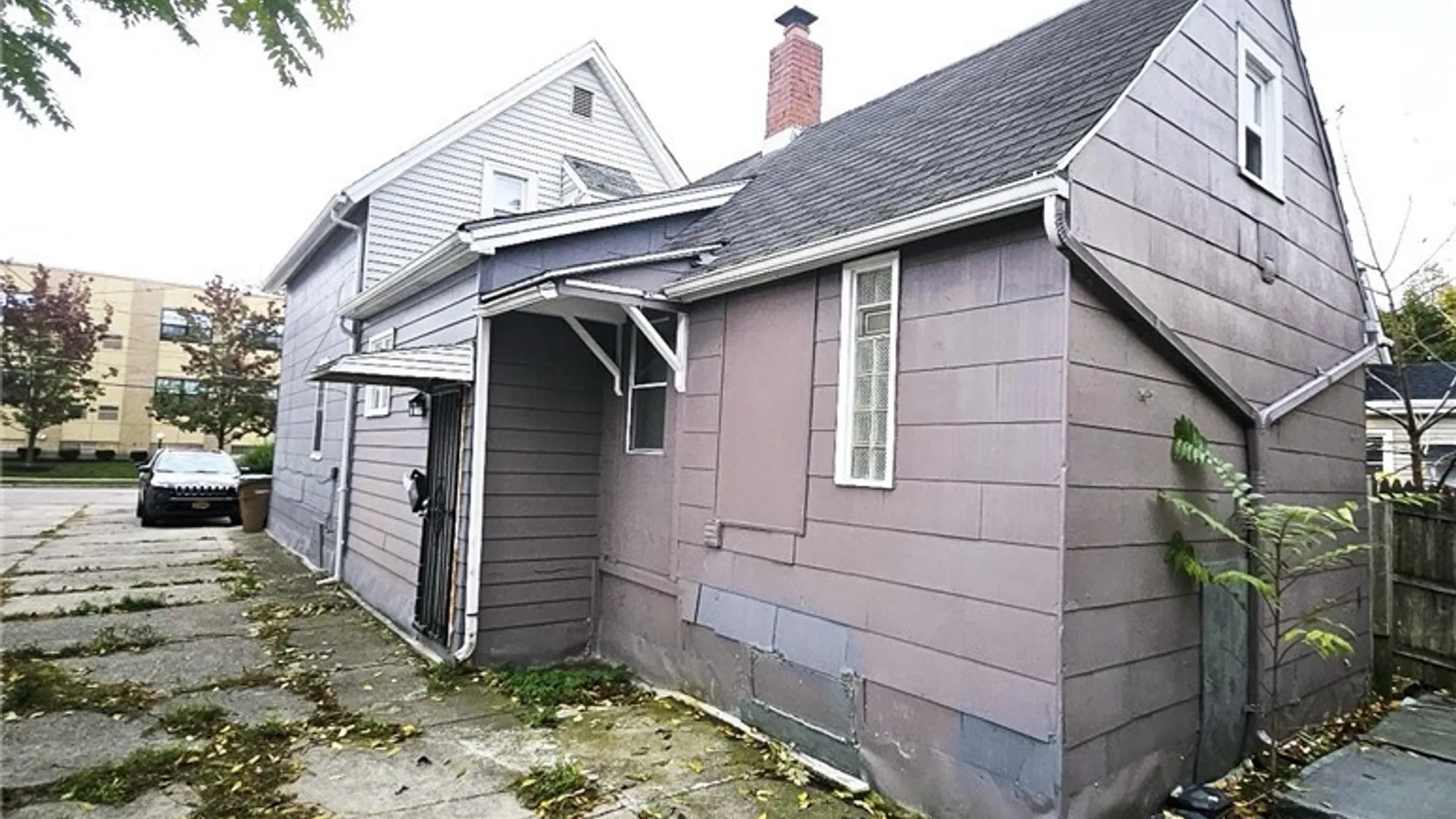 Property at 25 Alpine Place, Cheektowaga, NY 14225 24