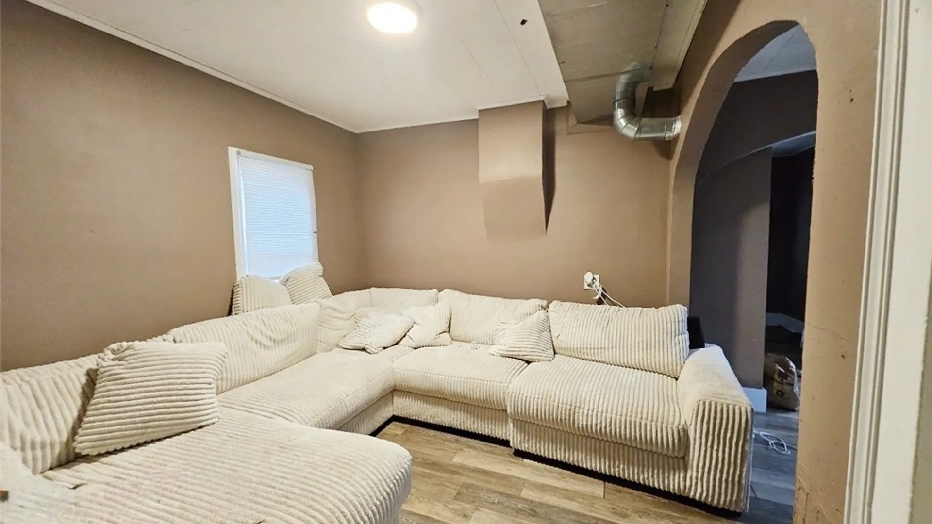 Property at 25 Alpine Place, Cheektowaga, NY 14225 6