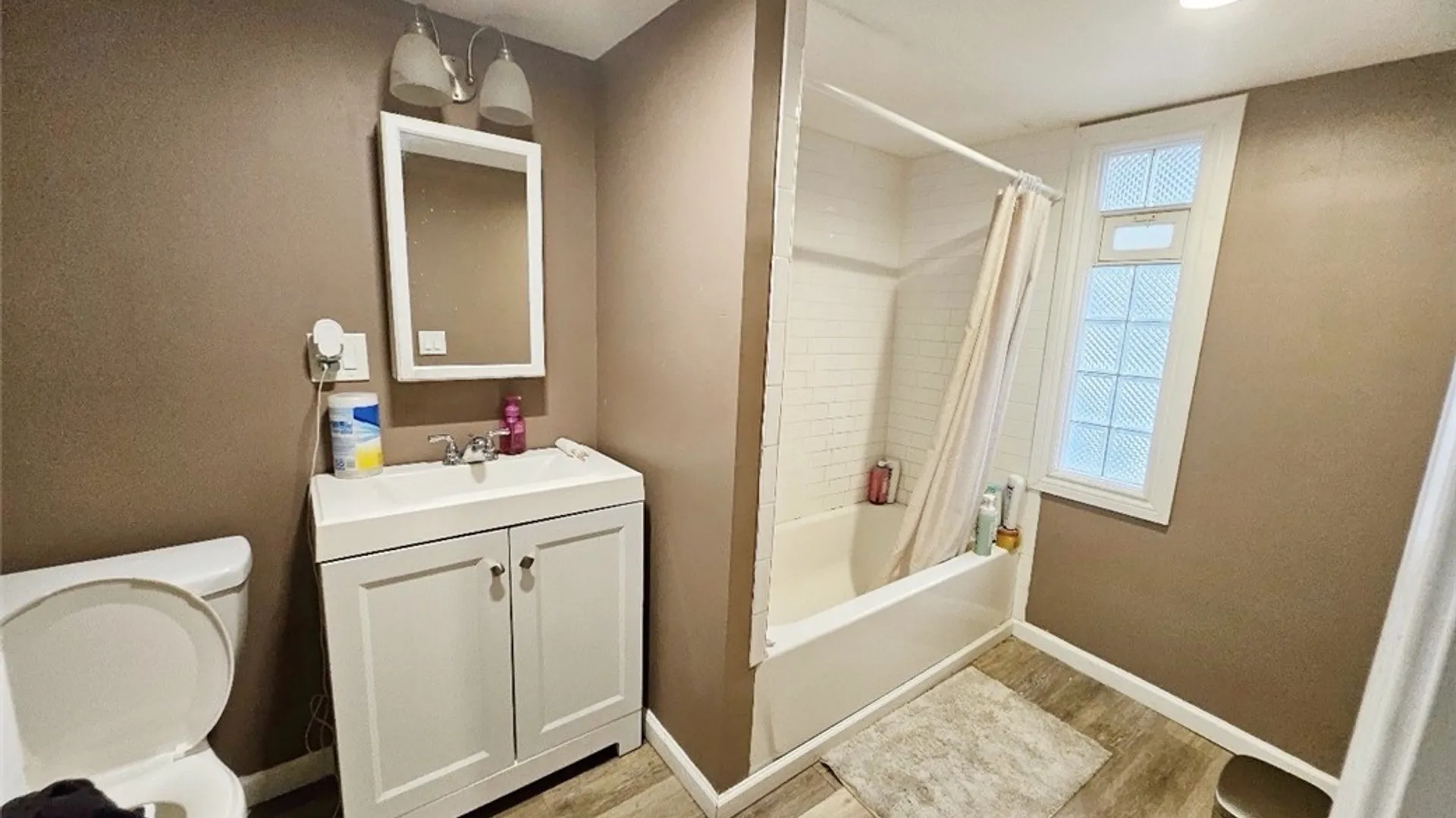 Property at 25 Alpine Place, Cheektowaga, NY 14225 7