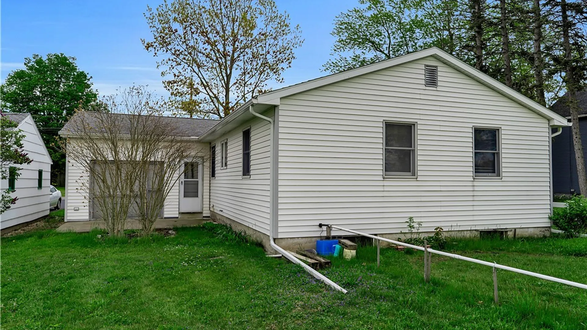 Property at 12 Flint Avenue, Newstead, NY 14001 32