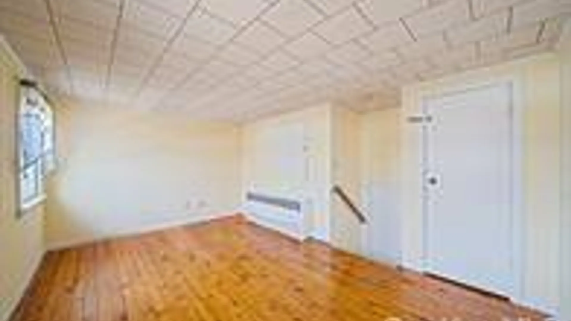 Property at 344 Woods Rd, North Babylon, NY 11703 17