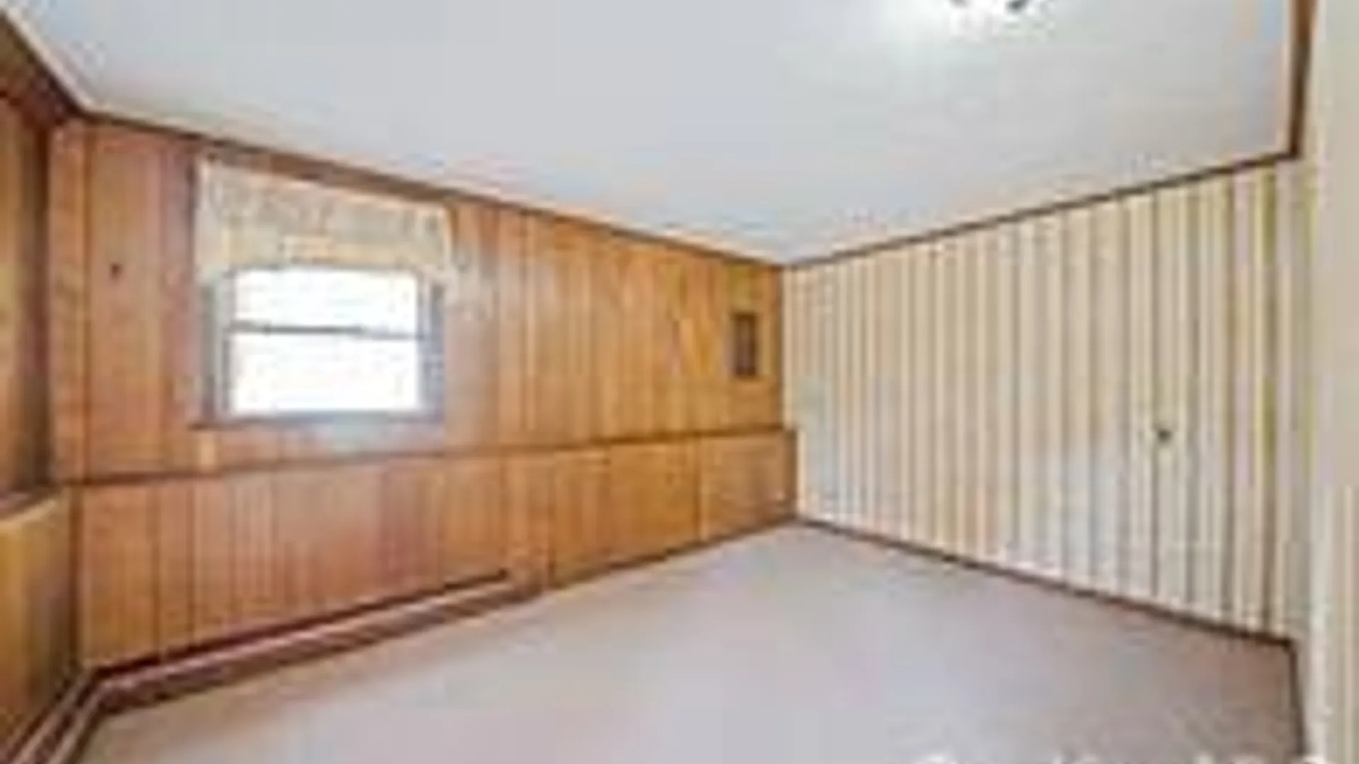 Property at 344 Woods Rd, North Babylon, NY 11703 21