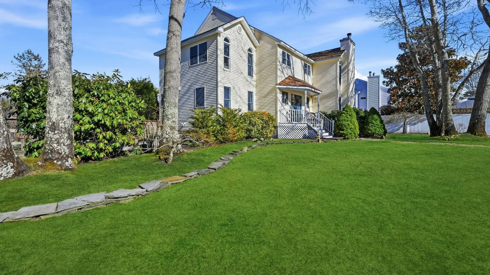 Property at 39 Memorial Blvd., East Moriches, NY 11940 2