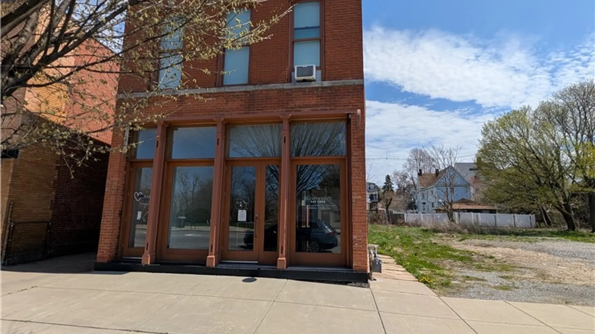 Property at 577 Niagara Street, Buffalo, NY 14201 3