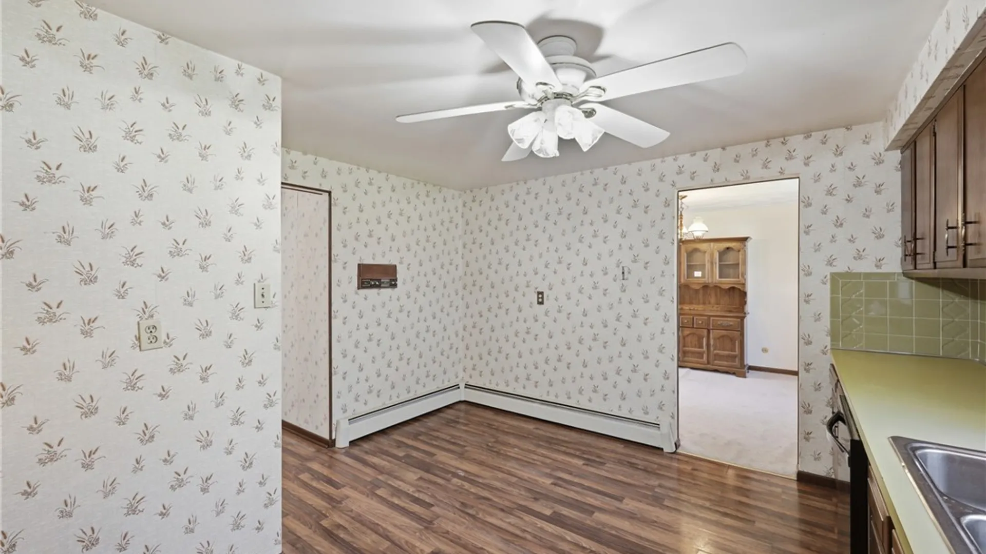 Property at 6888 Joanne Circle, Niagara, NY 14304 13