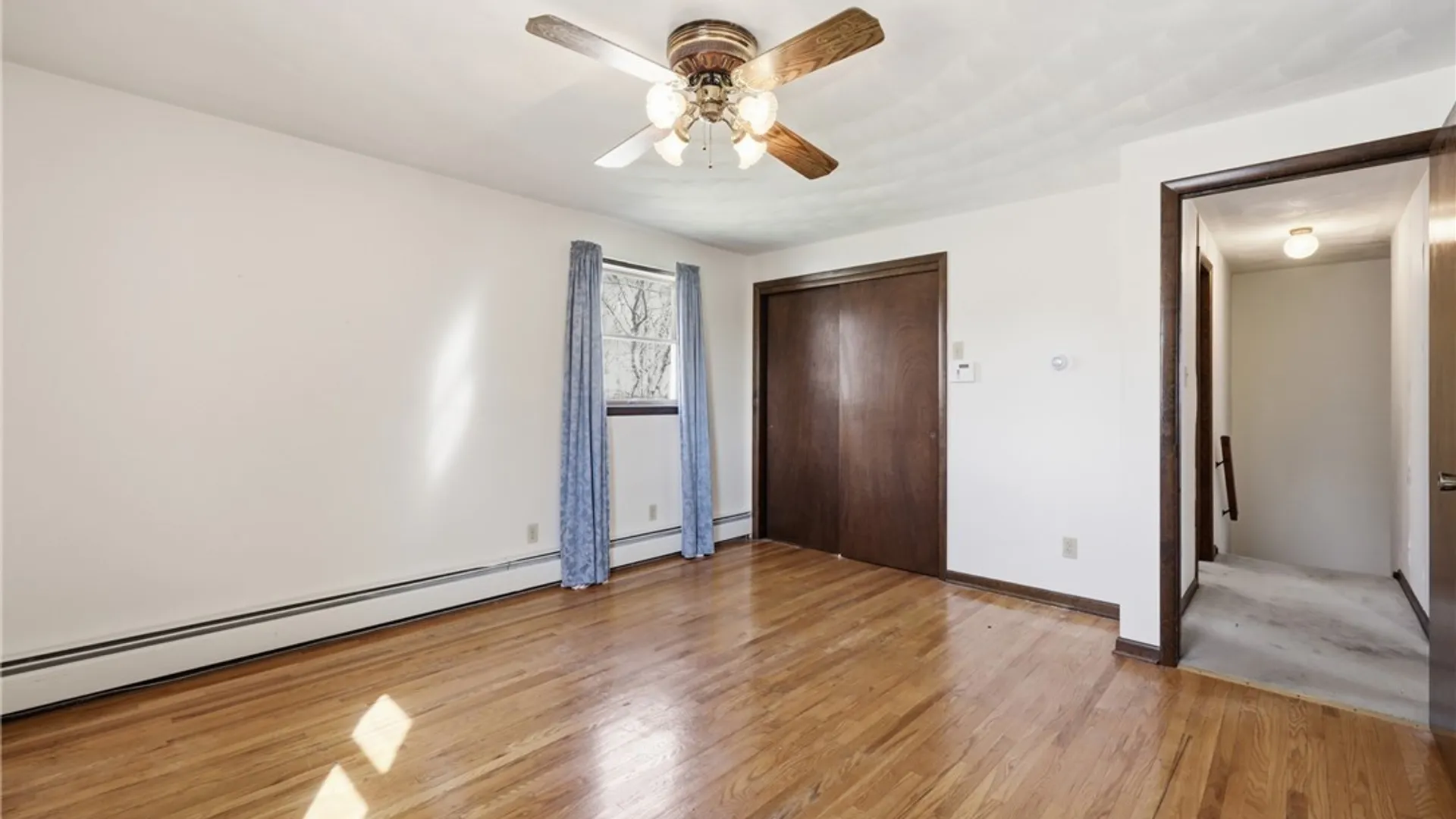 Property at 6888 Joanne Circle, Niagara, NY 14304 25