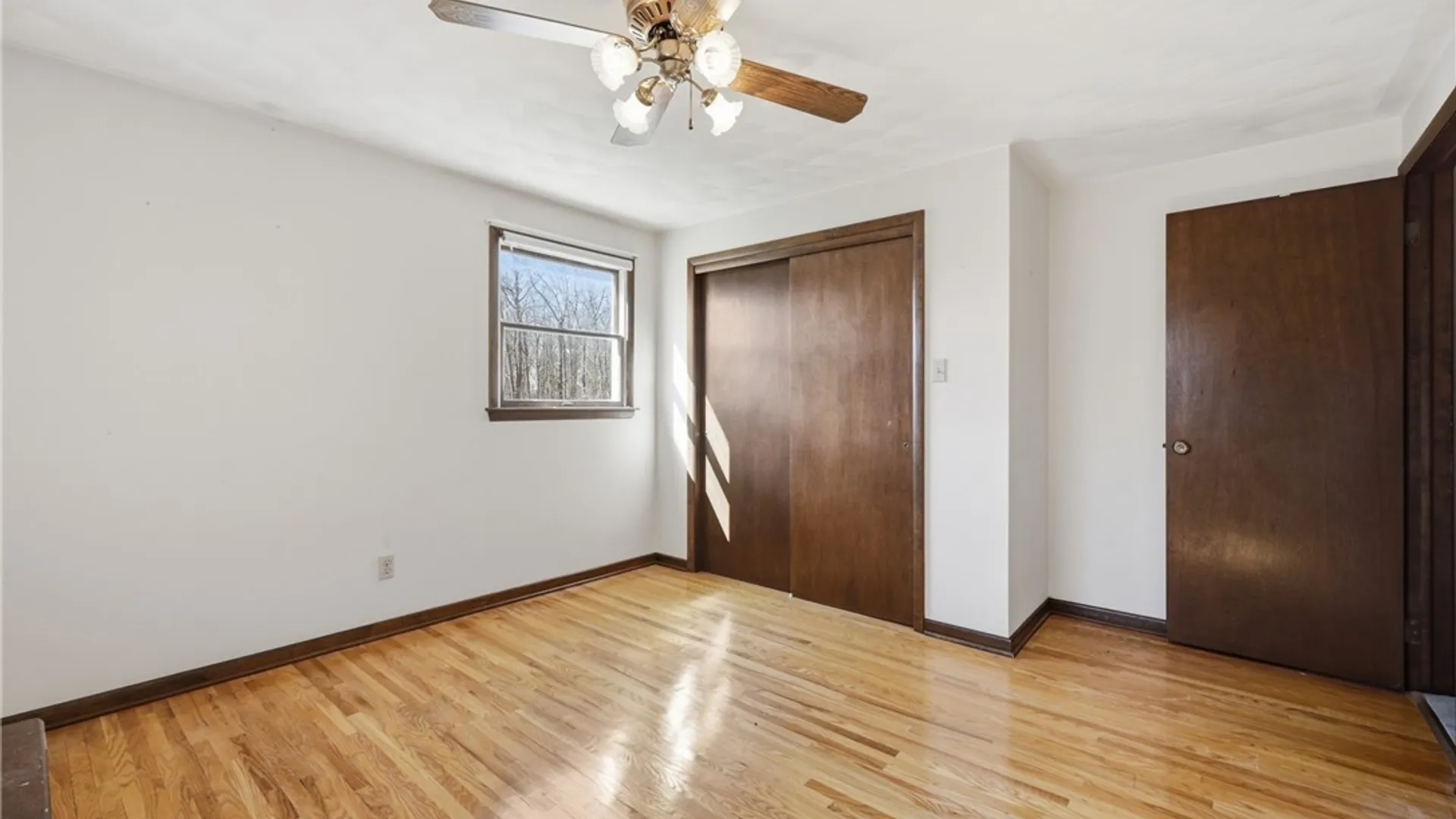 Property at 6888 Joanne Circle, Niagara, NY 14304 28