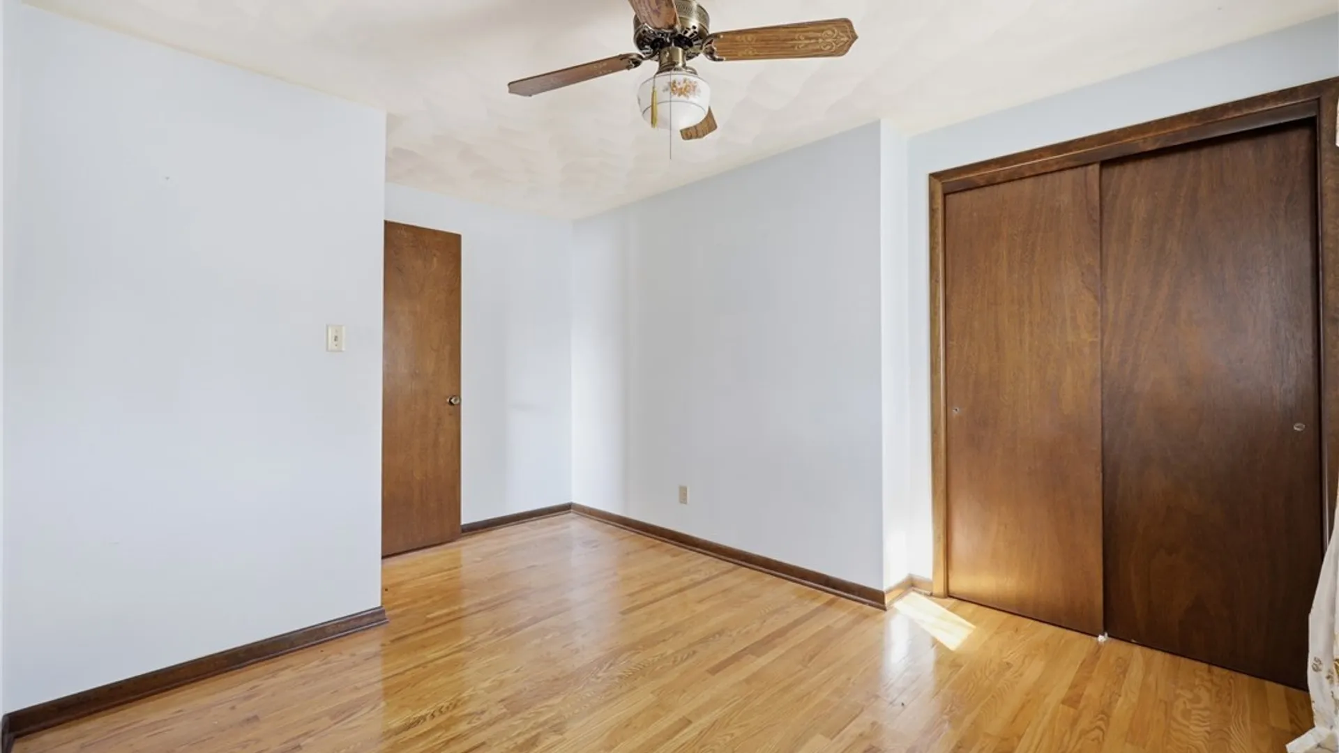 Property at 6888 Joanne Circle, Niagara, NY 14304 31