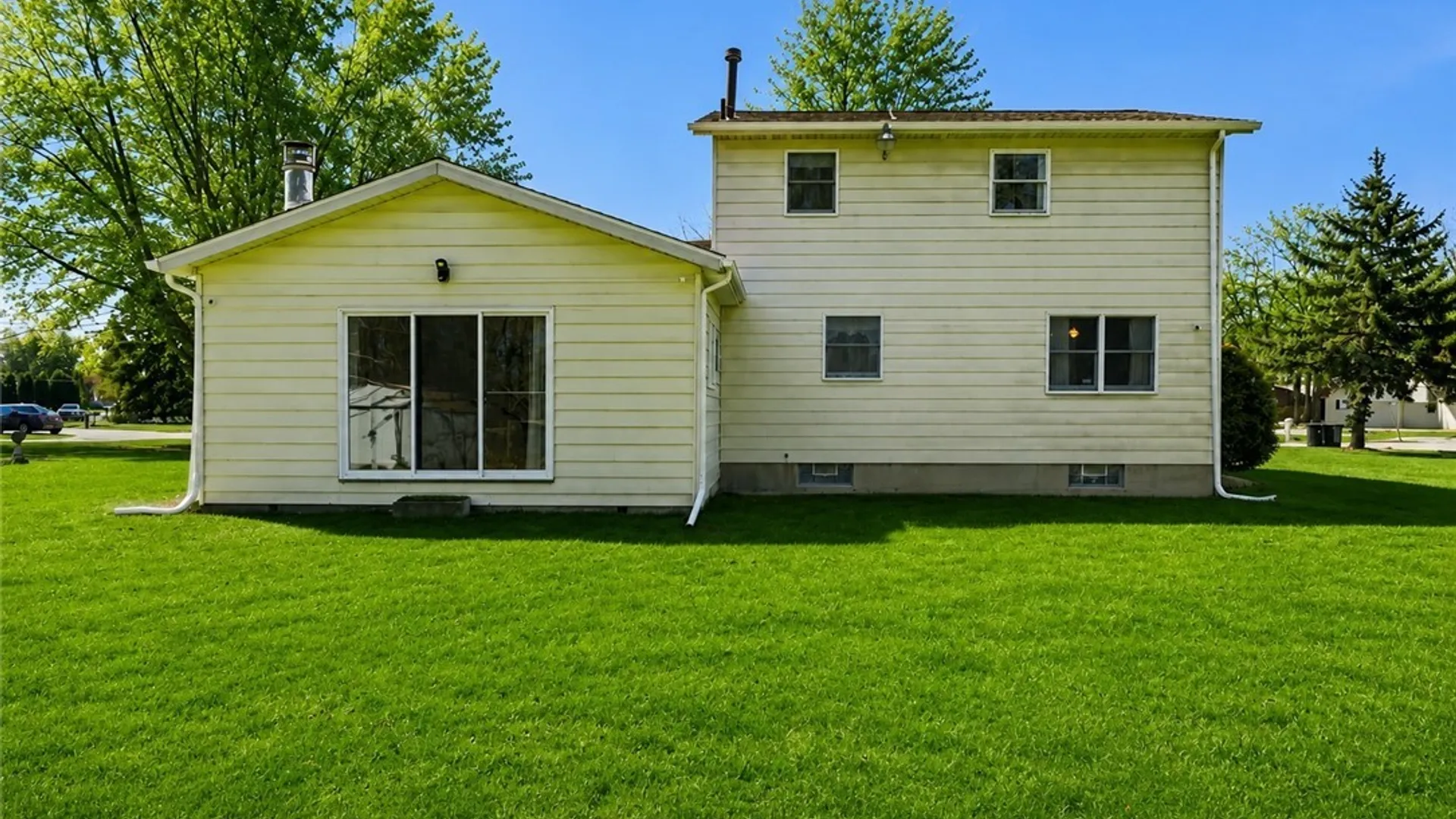 Property at 6888 Joanne Circle, Niagara, NY 14304 38