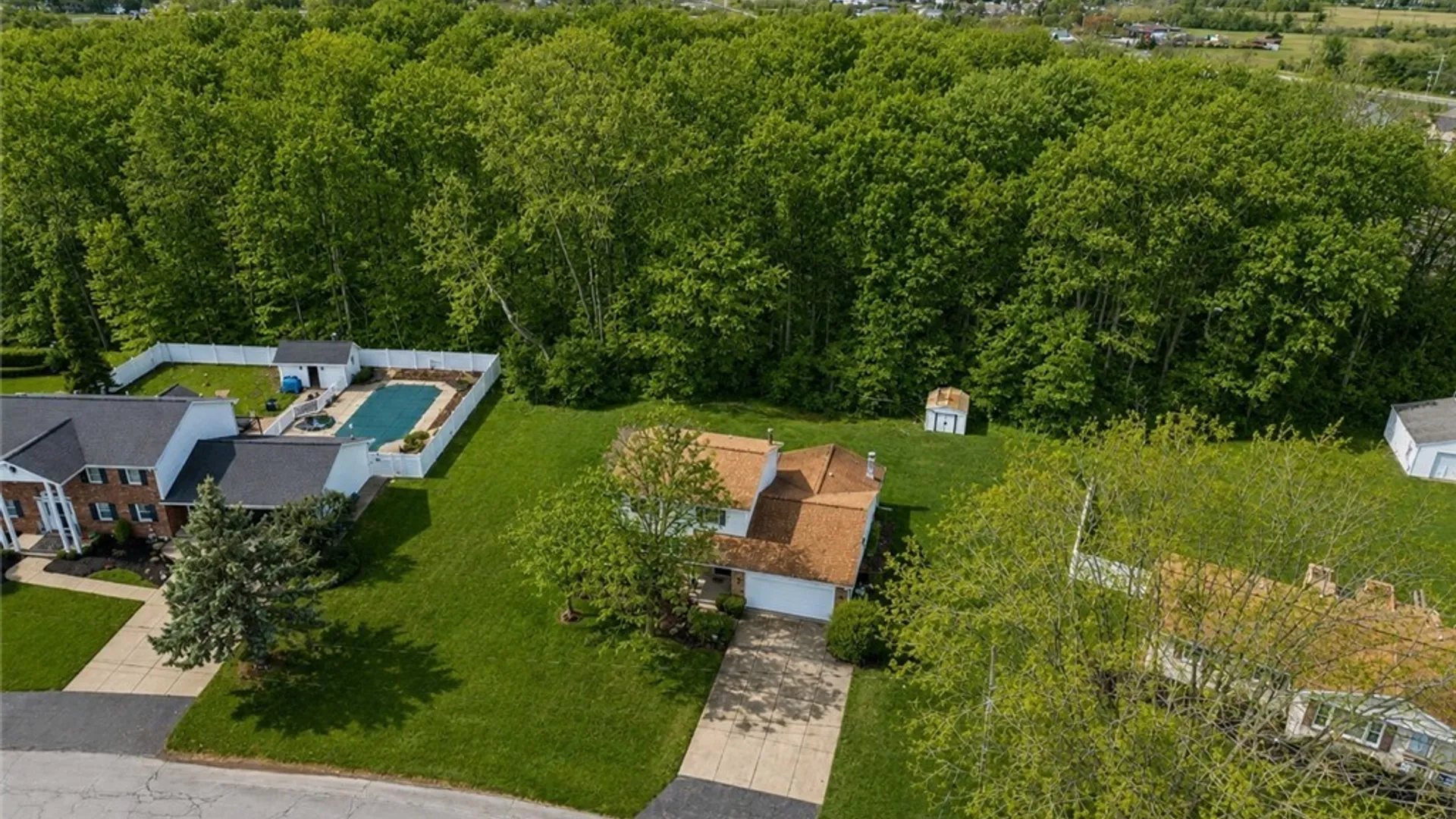 Property at 6888 Joanne Circle, Niagara, NY 14304 41