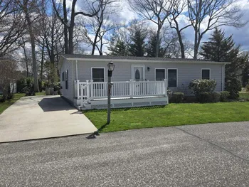 Property at 1407-93 Middle Rd, Calverton, NY 11933
