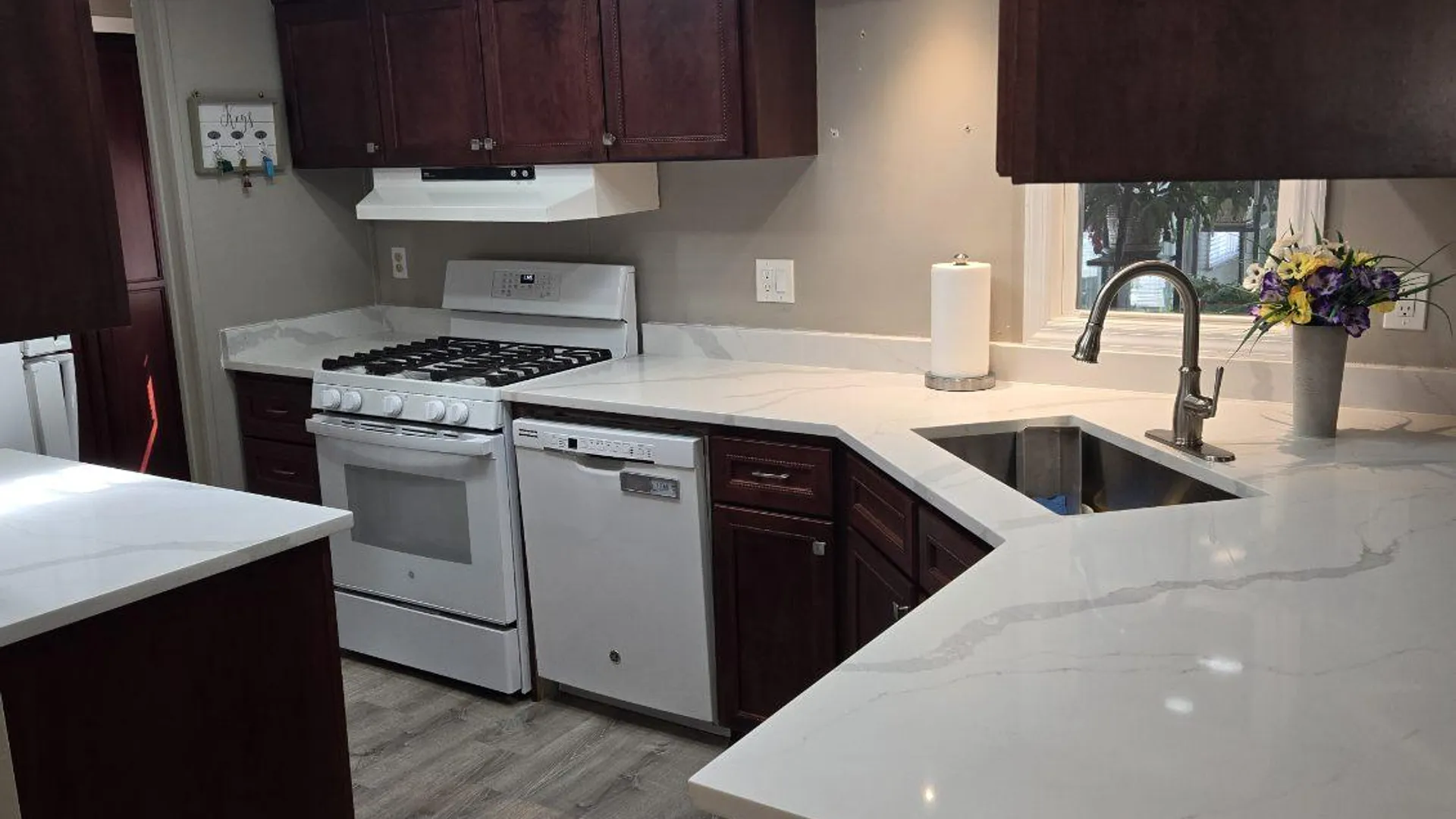 Property at 1407-93 Middle Rd, Calverton, NY 11933 4