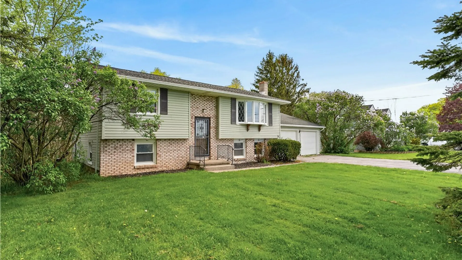 Property at 86 Church Rd, Parma, NY 14468 3