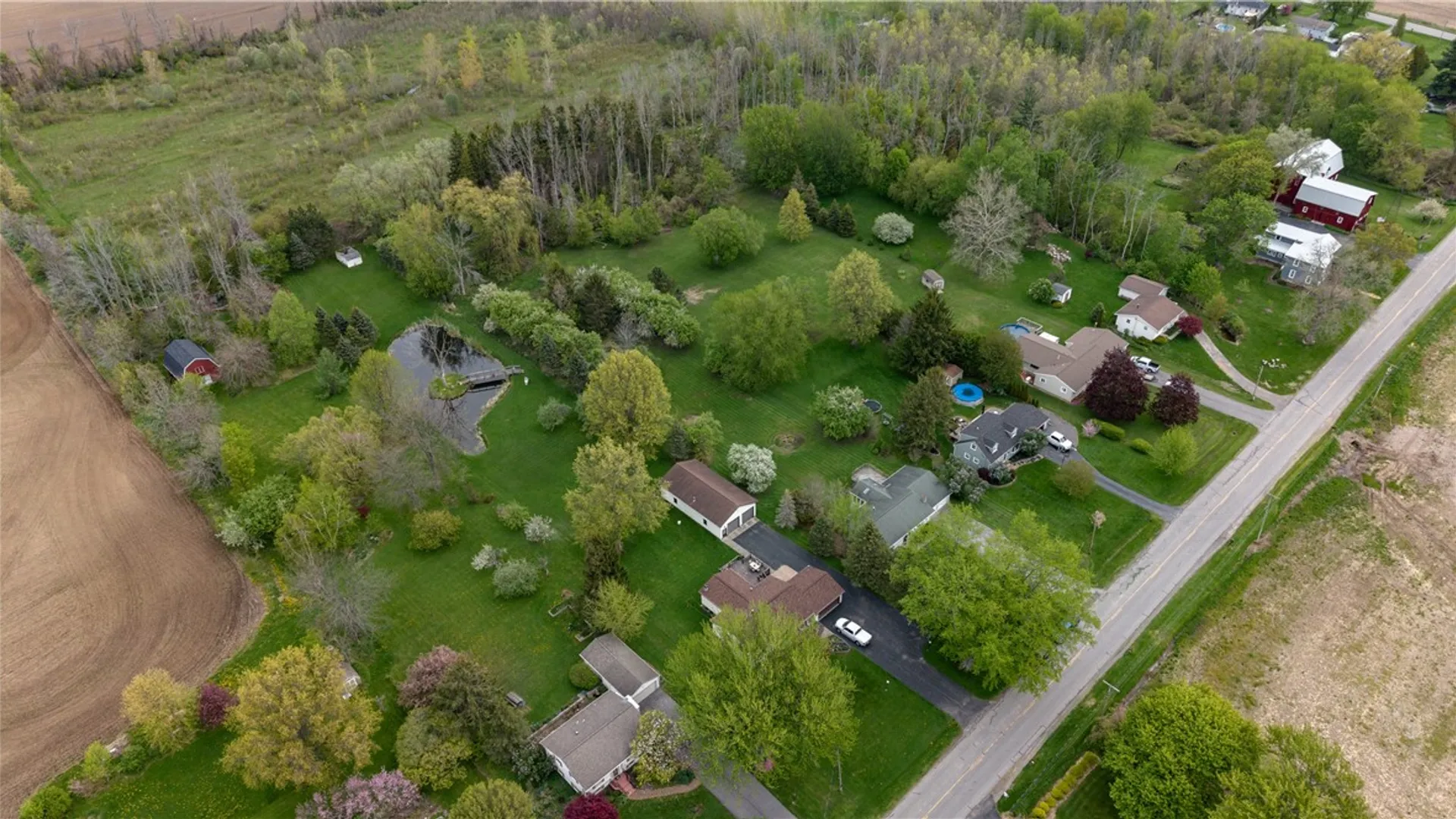 Property at 86 Church Rd, Parma, NY 14468 43