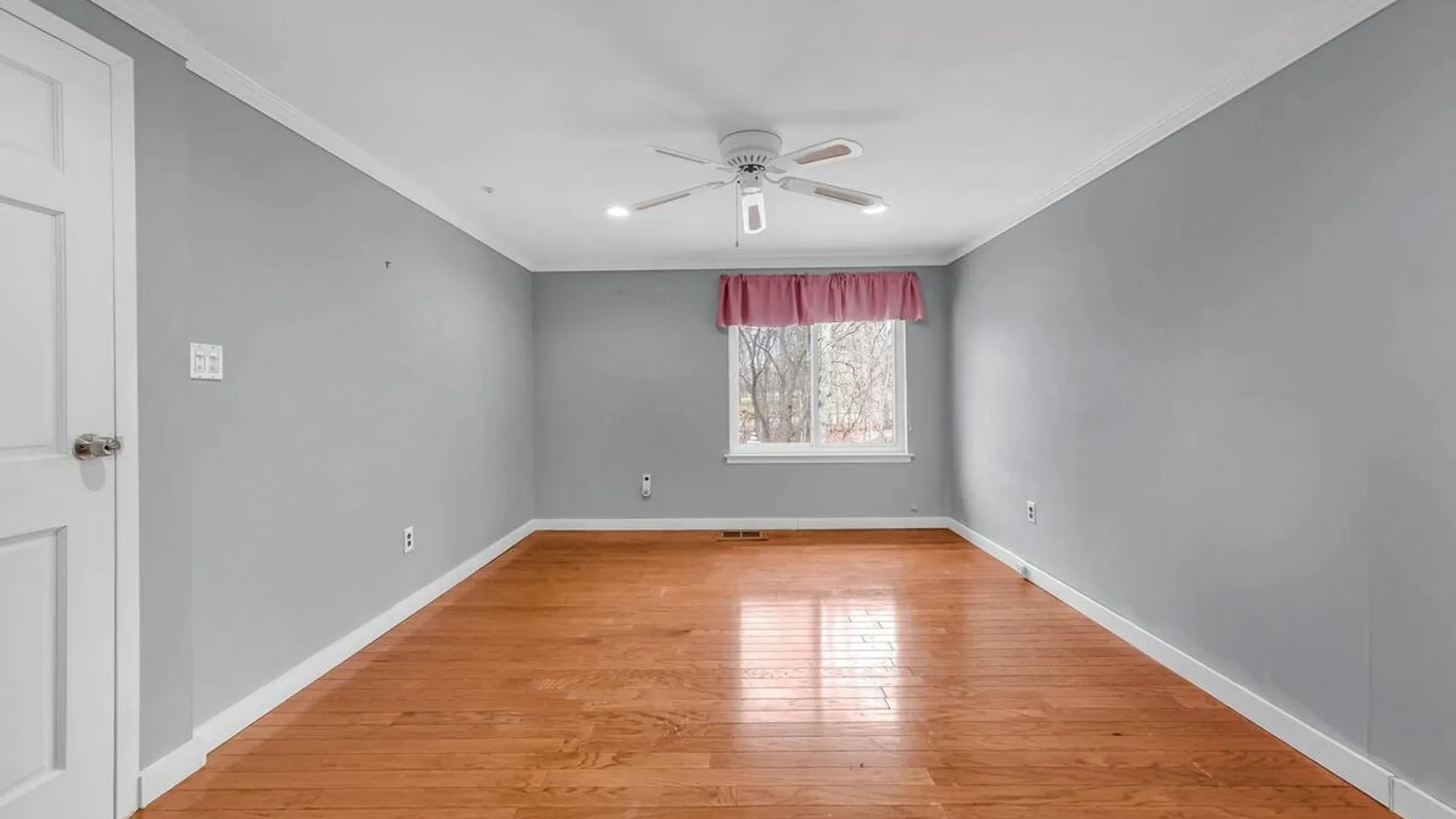 Property at 8 Birchwood Road, Medford, NY 11763 18