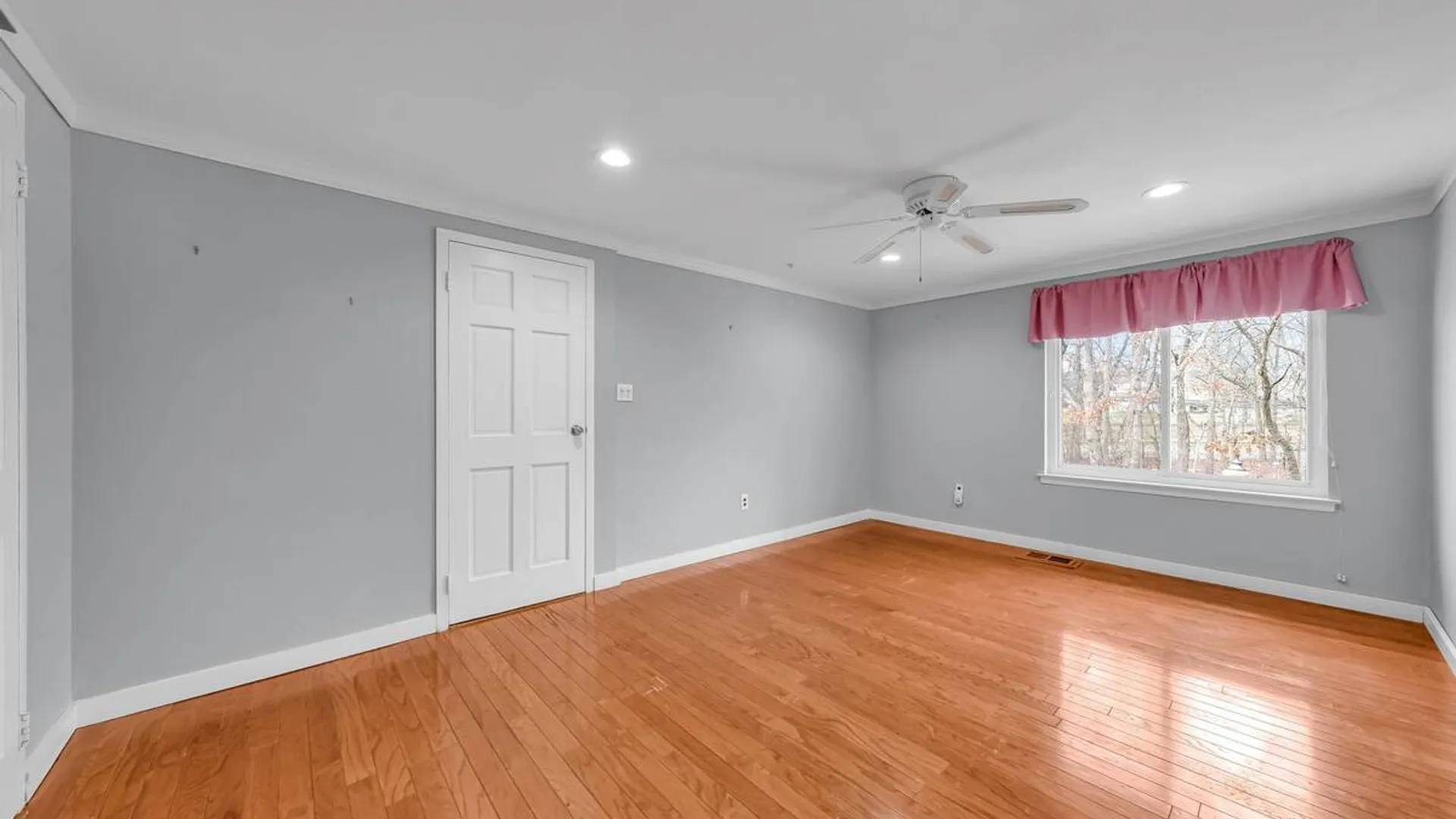 Property at 8 Birchwood Road, Medford, NY 11763 19
