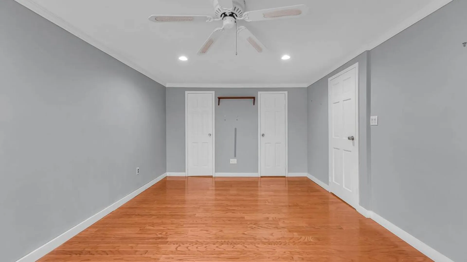 Property at 8 Birchwood Road, Medford, NY 11763 20