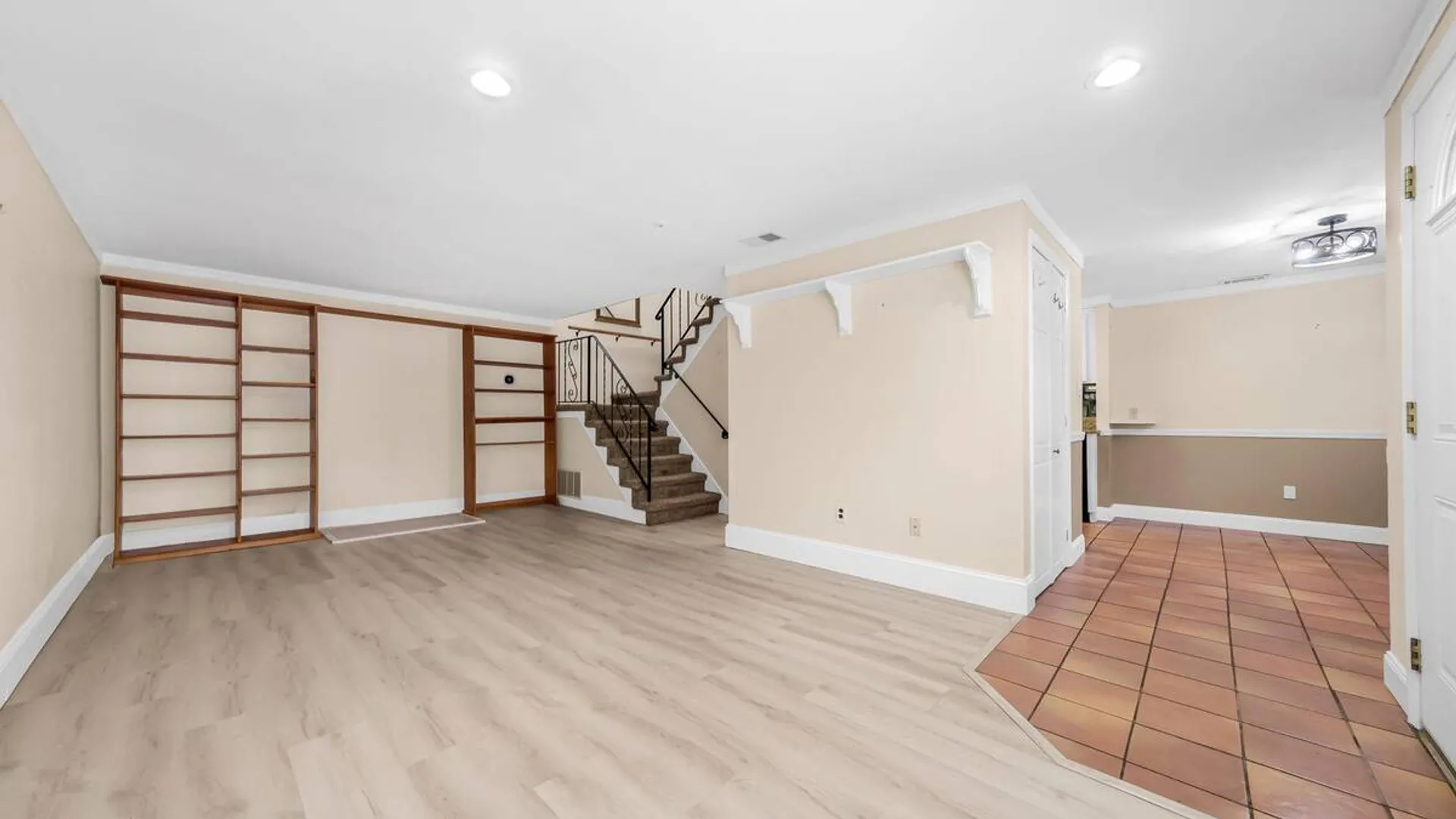 Property at 8 Birchwood Road, Medford, NY 11763 4