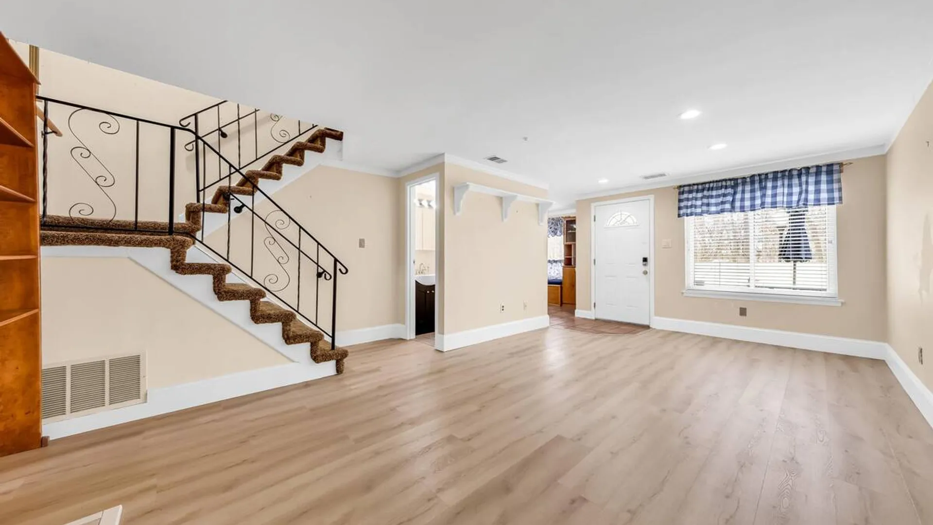 Property at 8 Birchwood Road, Medford, NY 11763 6