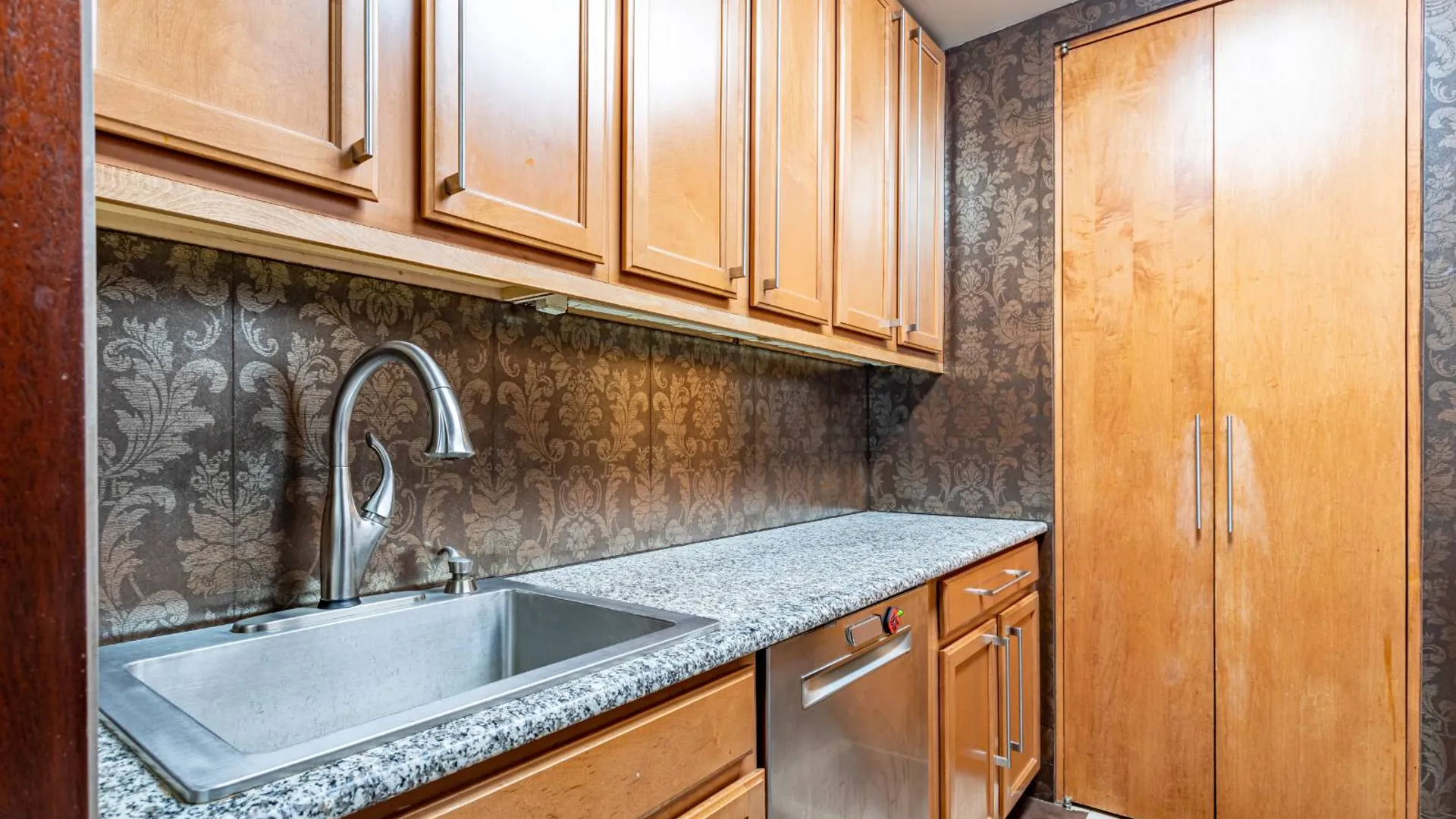 Property at 350 West 50th Street, Manhattan, NY 10019 16
