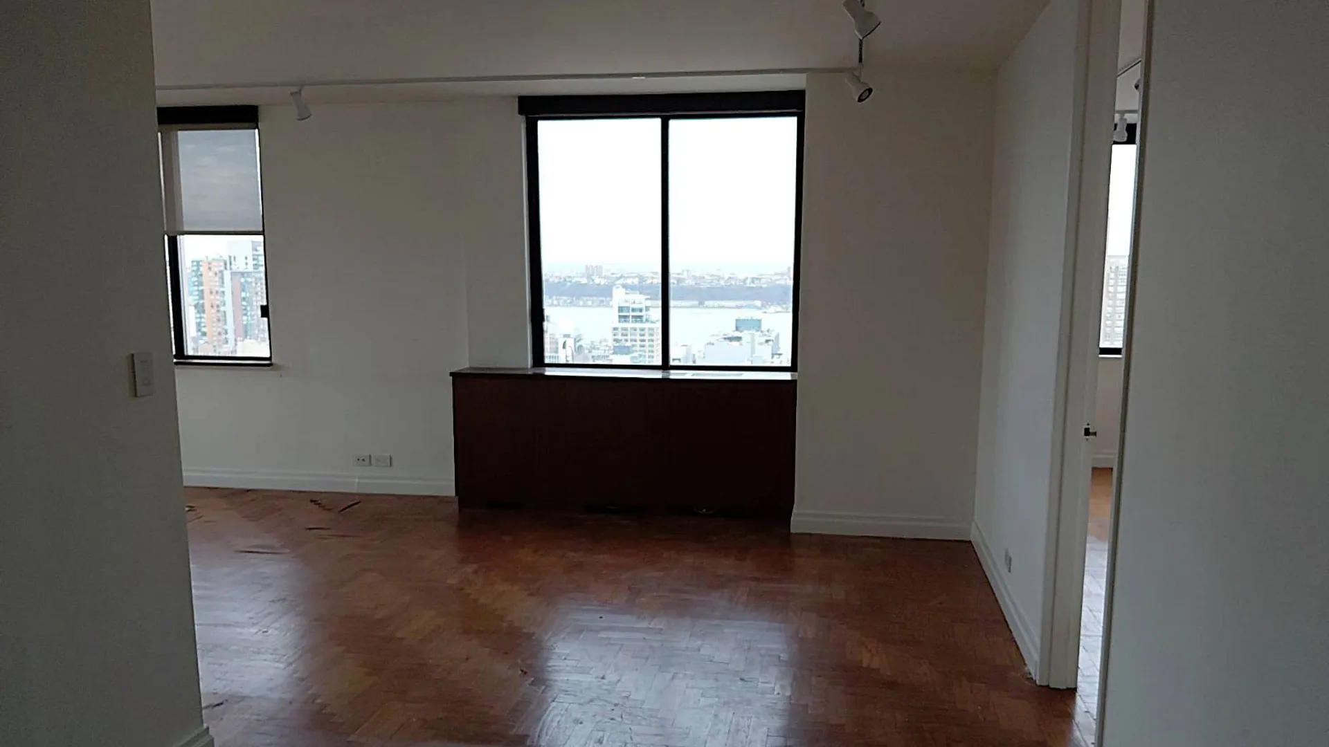 Property at 350 West 50th Street, Manhattan, NY 10019 4
